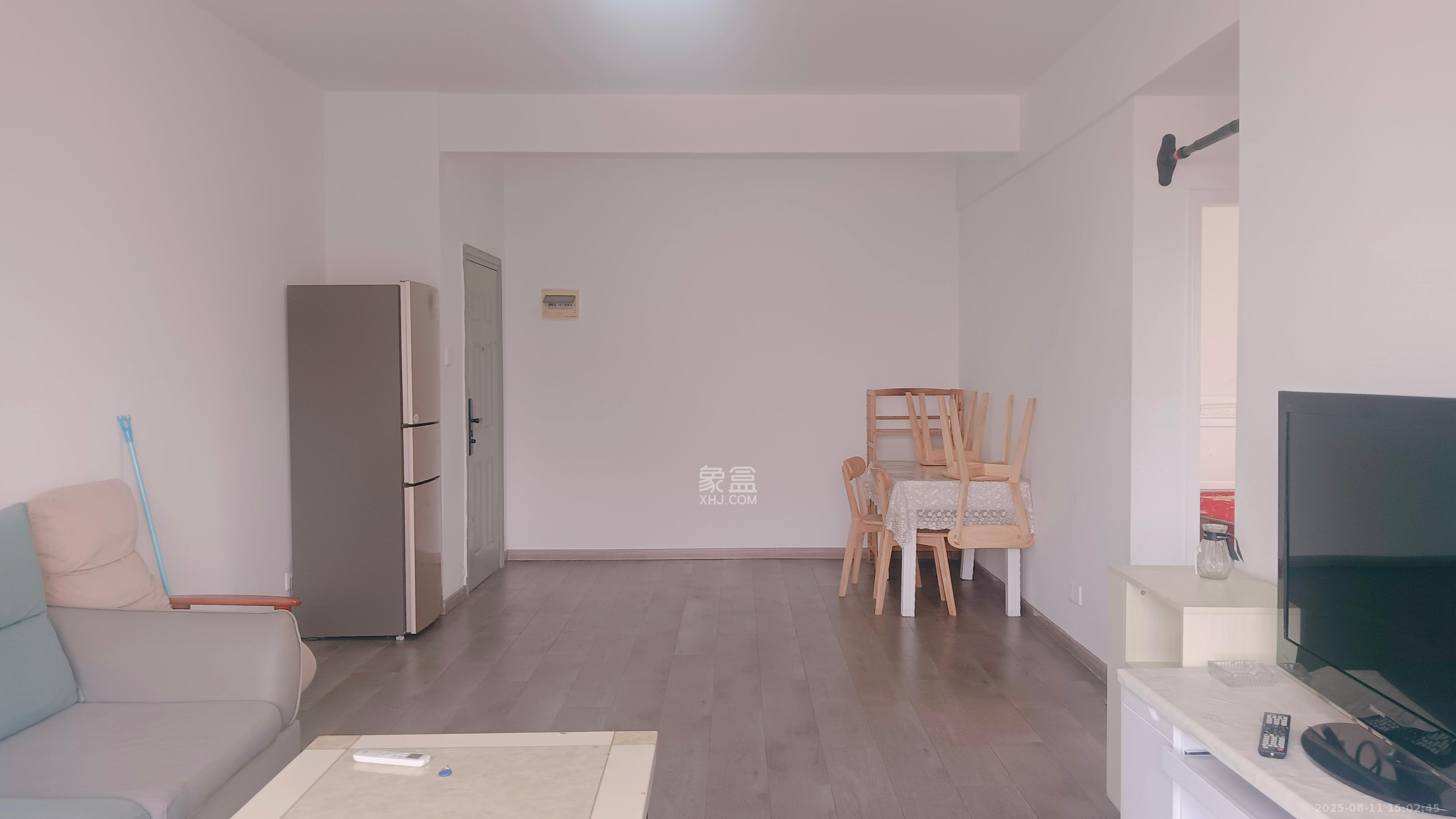 东方新世界  2室2厅1卫    2300.0元/月室内图