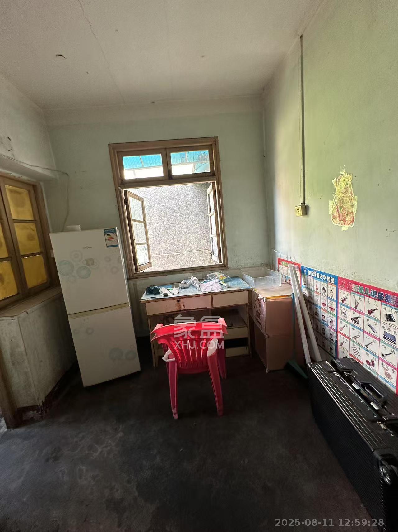 牛婆塘社区 1室1厅1卫 1000.0元/月 牛婆塘社区 1室1厅1卫 1000.0元/月室内图