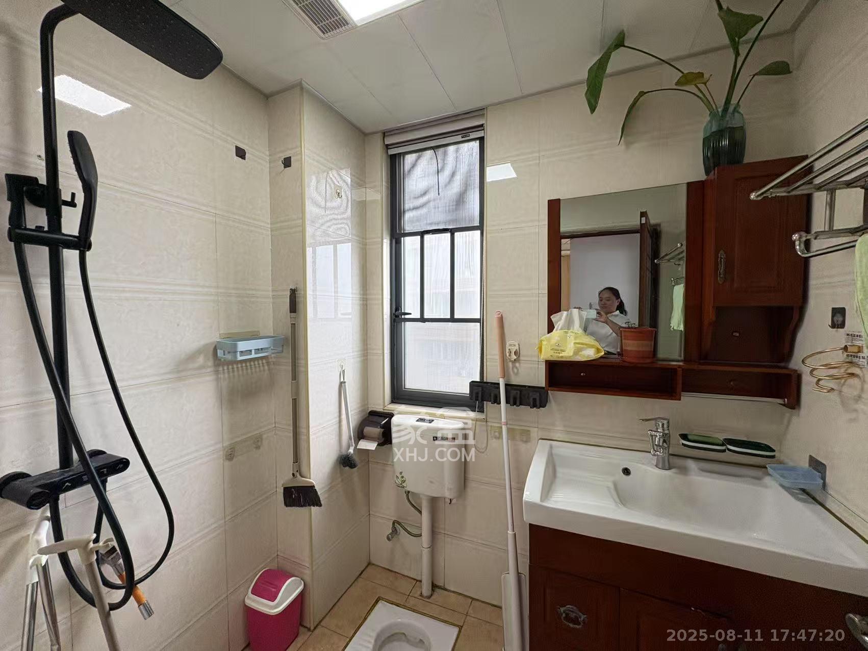 万博汇 4室2厅2卫 4800.0元/月 万博汇 4室2厅2卫 4800.0元/月室内图