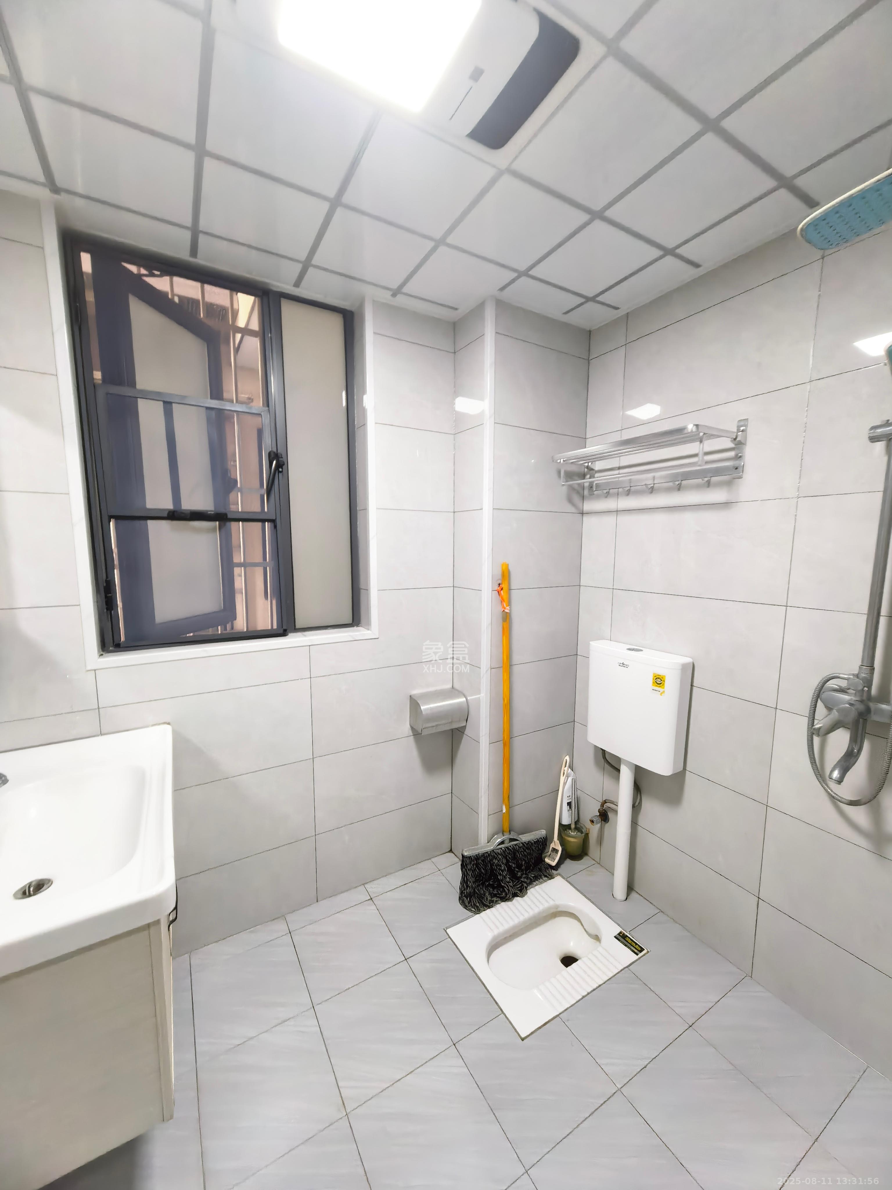 真人桥家园一期 2室2厅1卫 1800.0元/月 真人桥家园一期 2室2厅1卫 1800.0元/月室内图