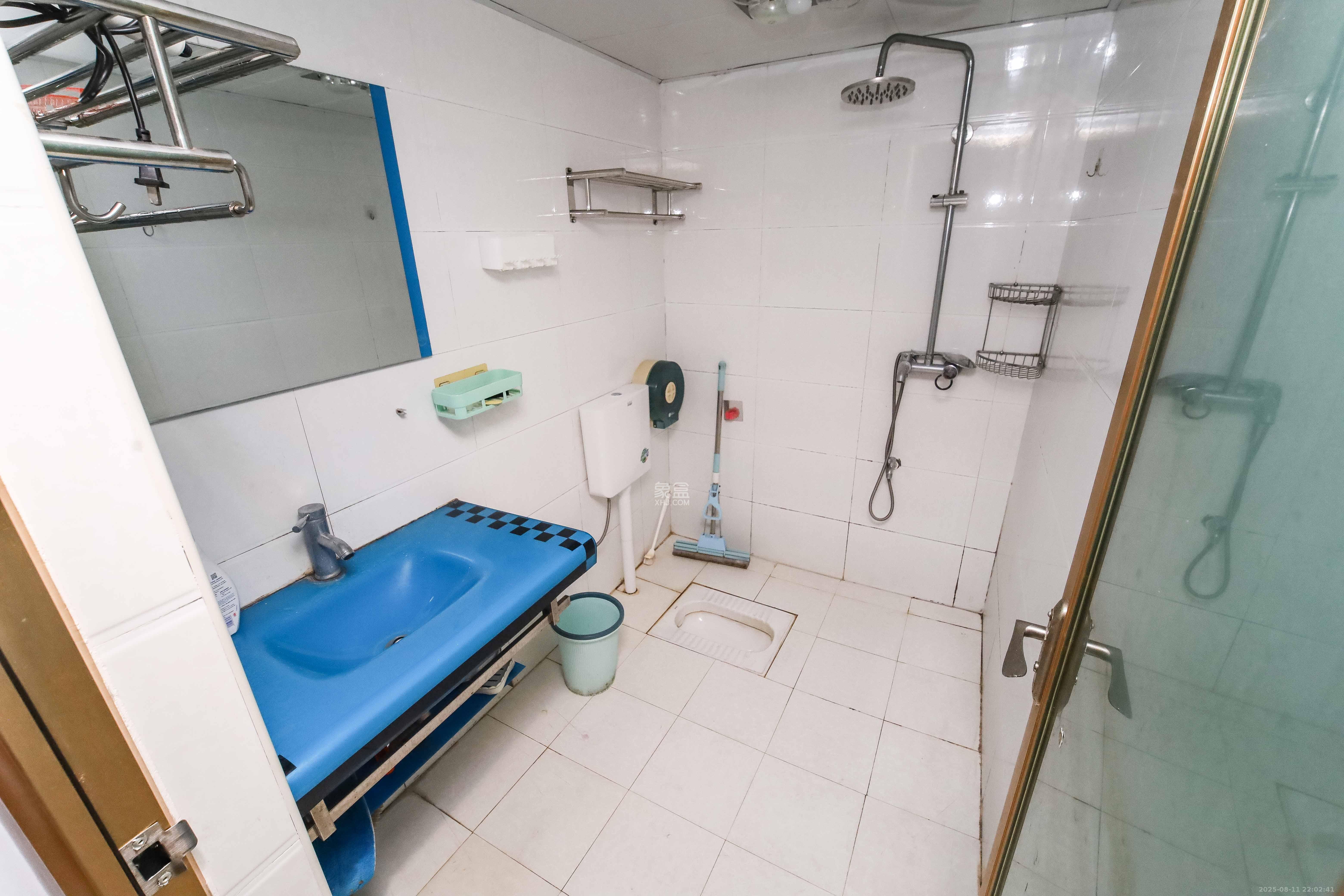 先锋东外滩  1室1厅1卫    31.0万卫生间