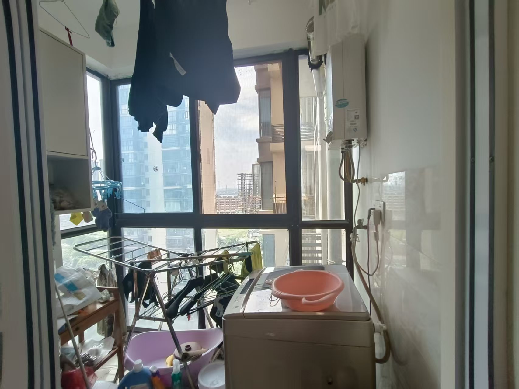 金轮翡翠名园  4室2厅2卫    82.0万 金轮翡翠名园  4室2厅2卫    82.0万室内图