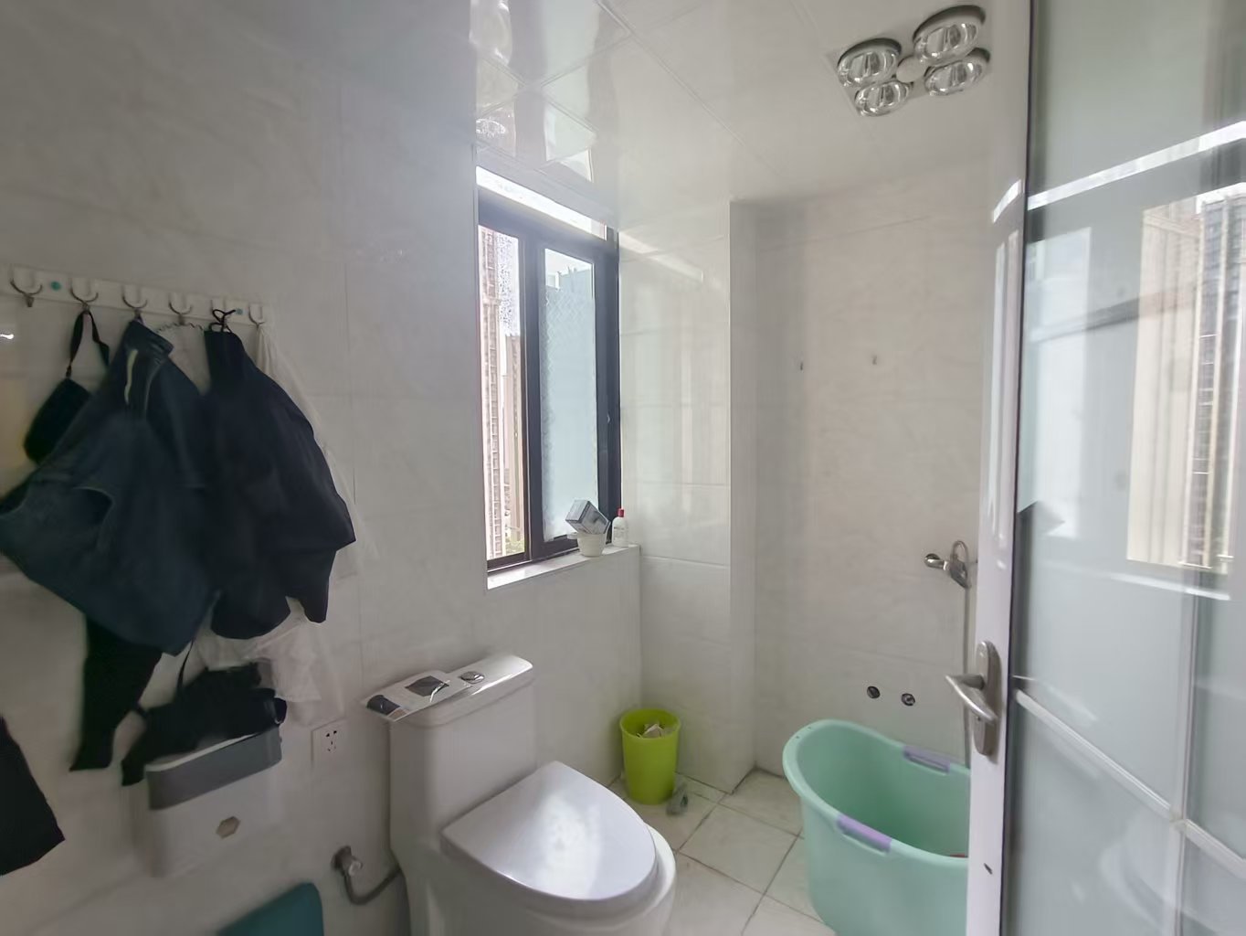 金轮翡翠名园  4室2厅2卫    82.0万室内图