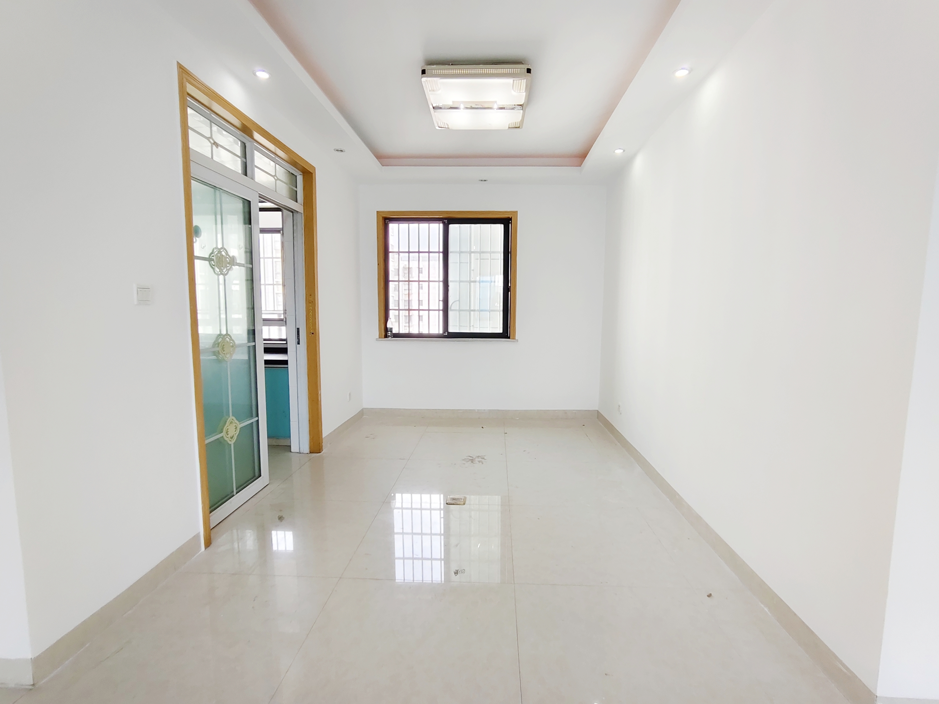 嘉天紫东苑 3室2厅2卫 37.5万 嘉天紫东苑 3室2厅2卫 37.5万室内图