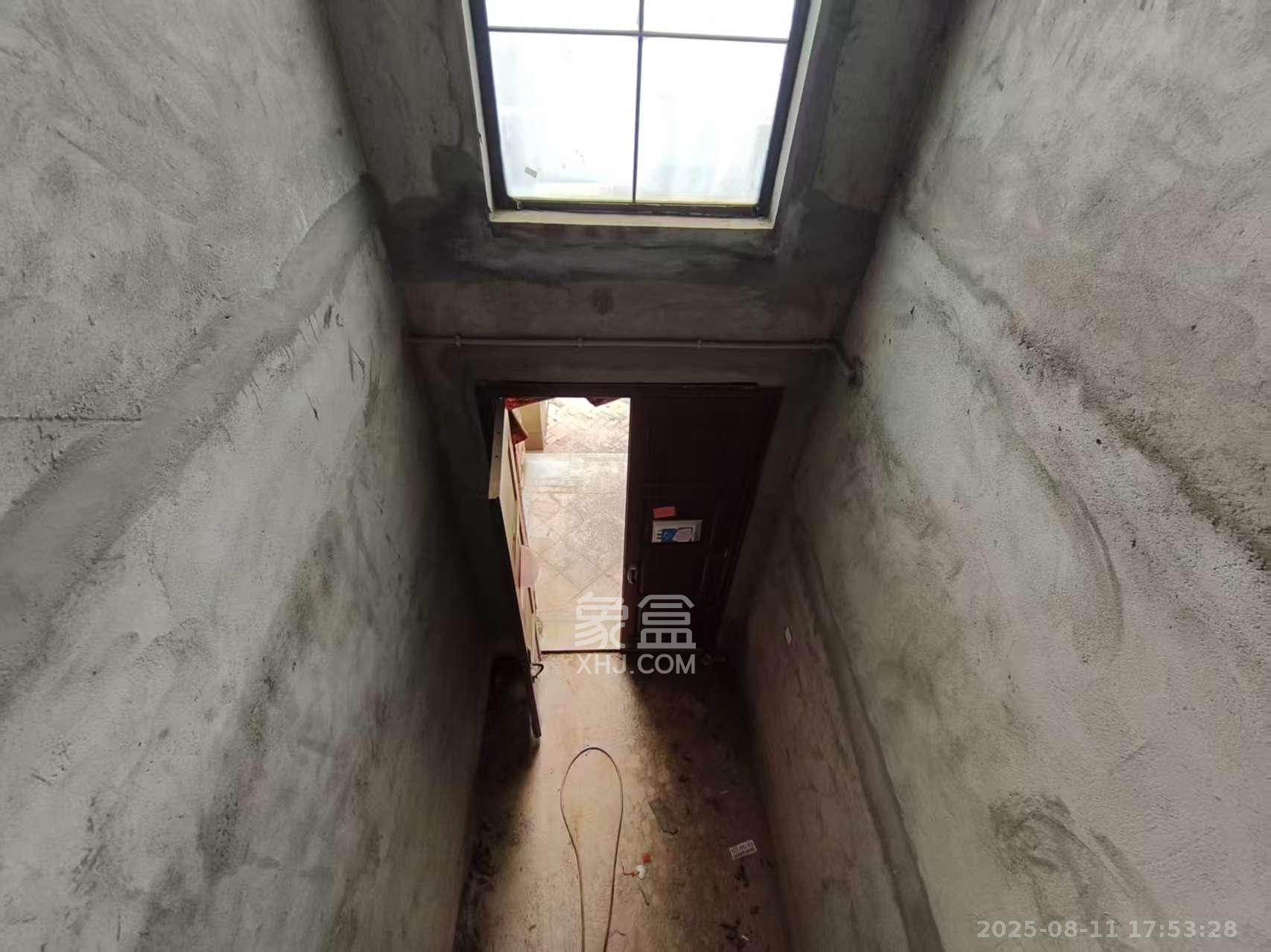 中粮北纬28°别墅 8室4厅4卫 8000.0元/月 中粮北纬28°别墅 8室4厅4卫 8000.0元/月室内图