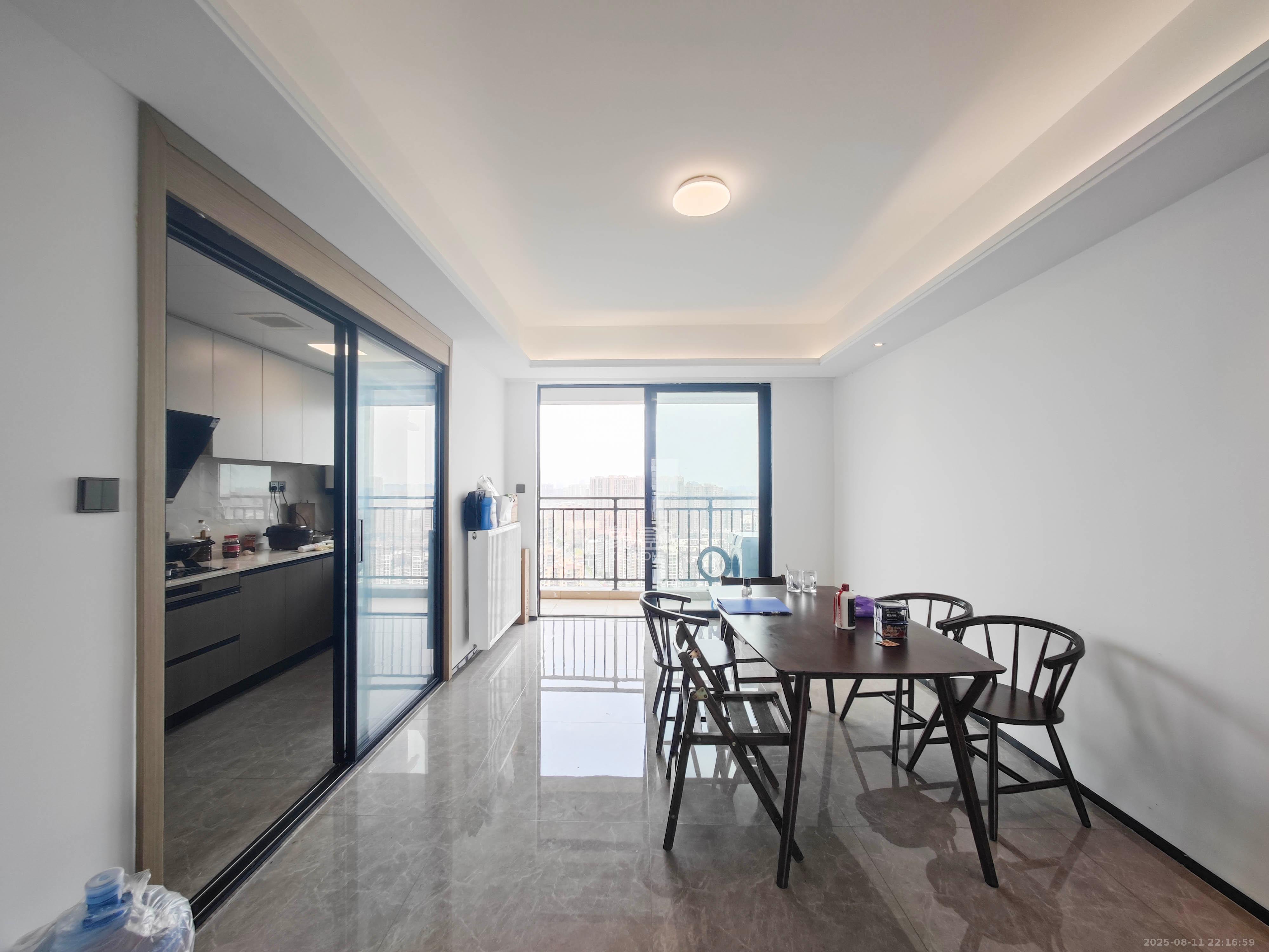 长房星城天地  4室2厅2卫    218.0万 长房星城天地  4室2厅2卫    218.0万其他