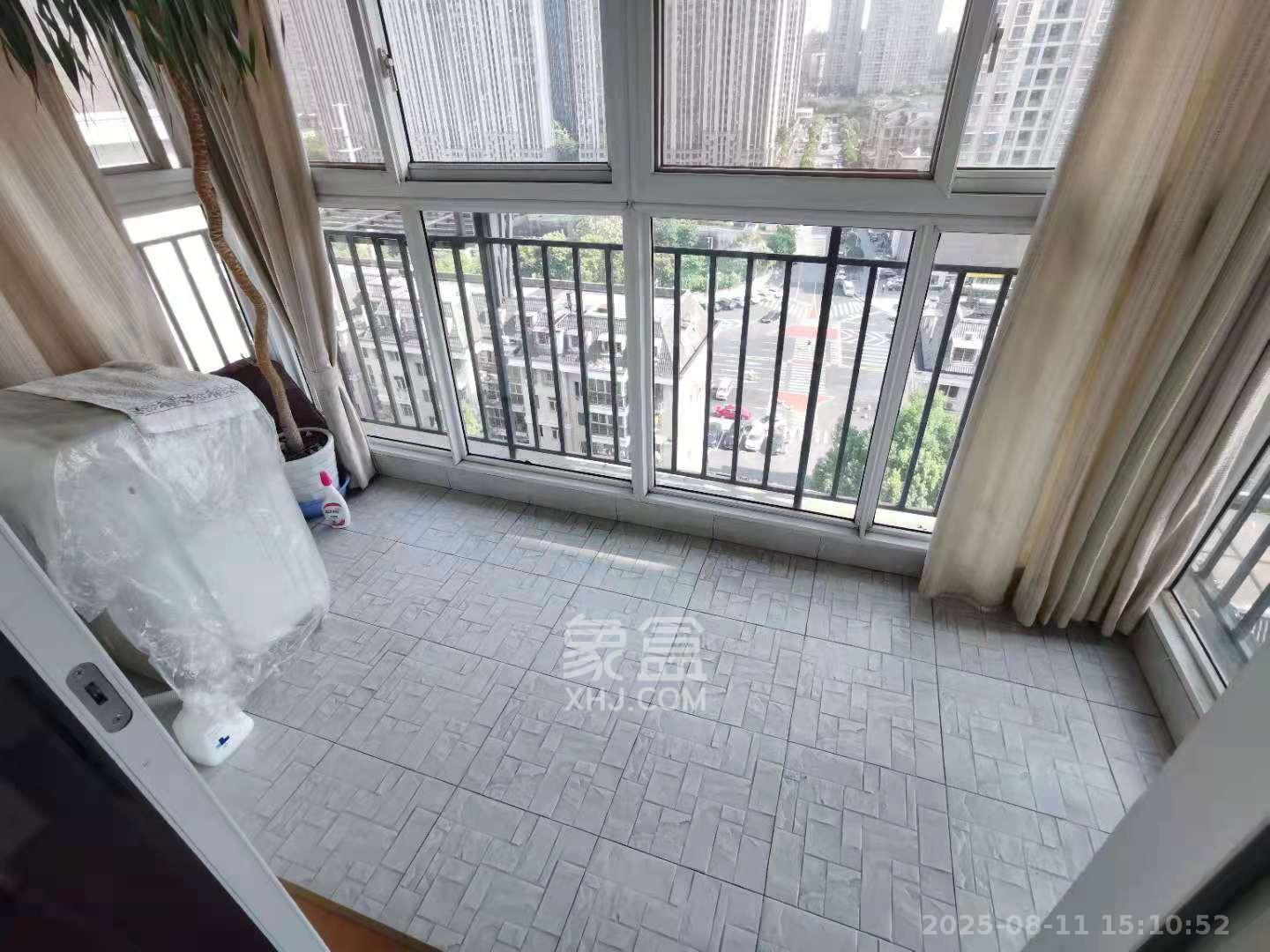 枫林美景  3室2厅2卫    2800.0元/月 枫林美景  3室2厅2卫    2800.0元/月室内图