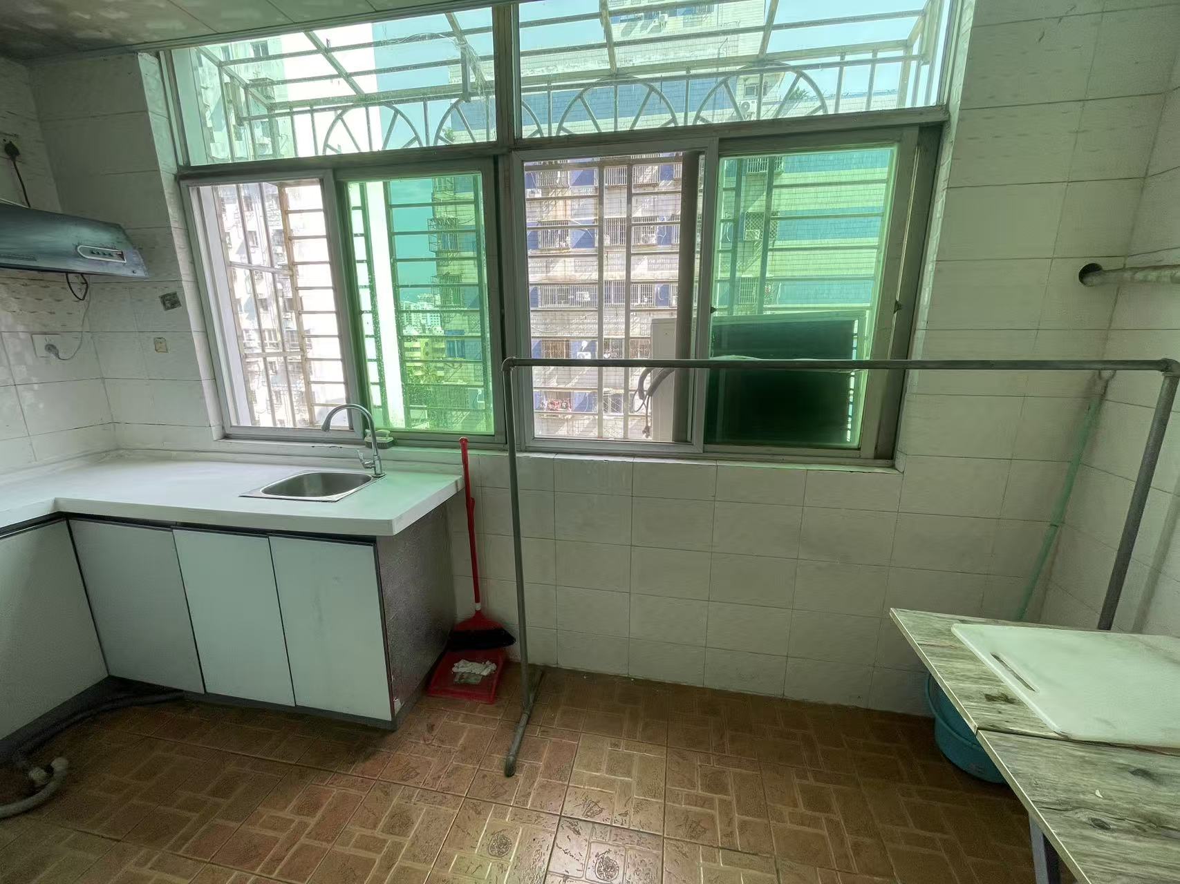 华星大厦 1室1厅1卫 1100.0元/月 华星大厦 1室1厅1卫 1100.0元/月室内图