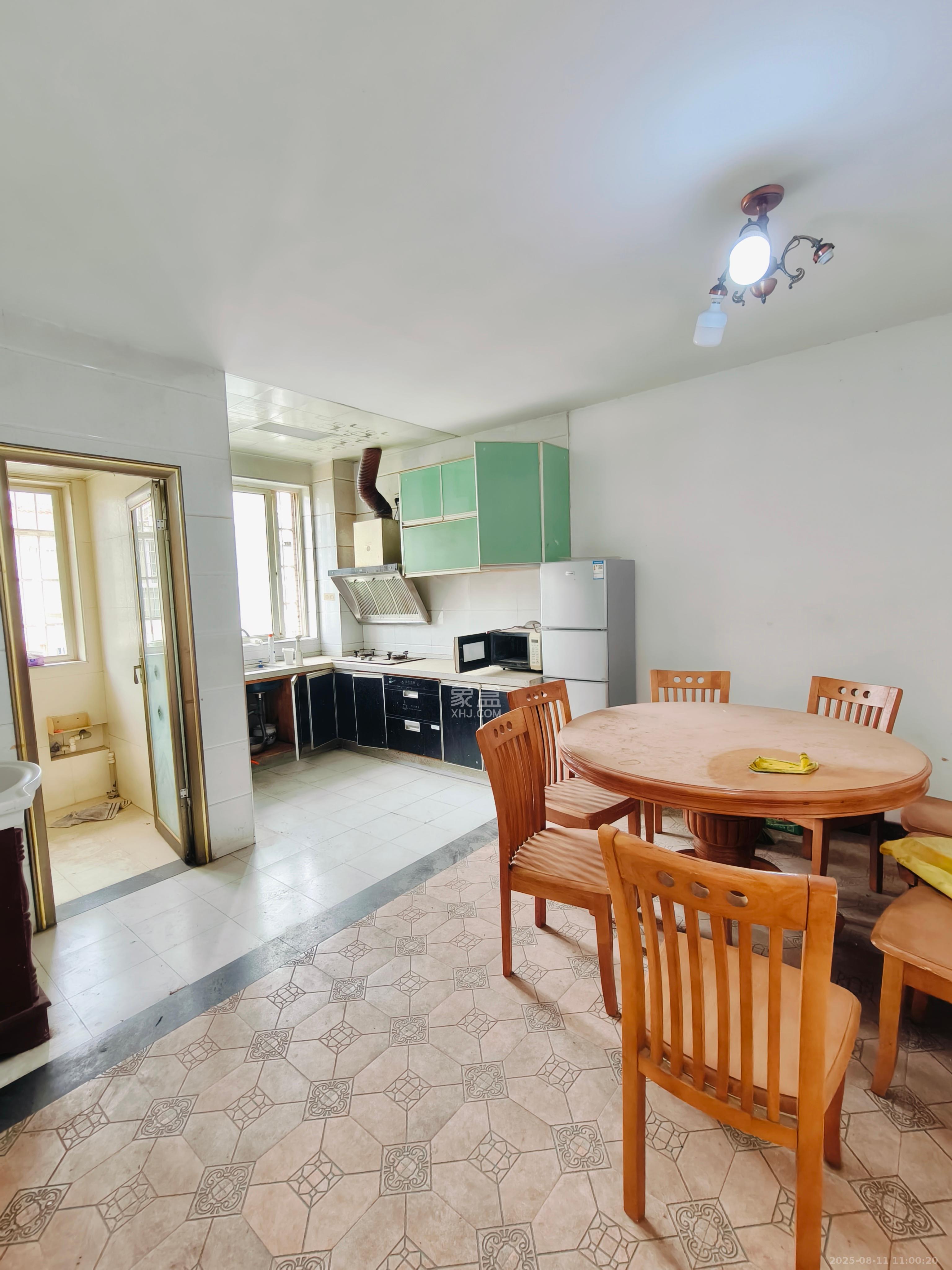 金地园 3室2厅2卫 1800.0元/月 金地园 3室2厅2卫 1800.0元/月室内图