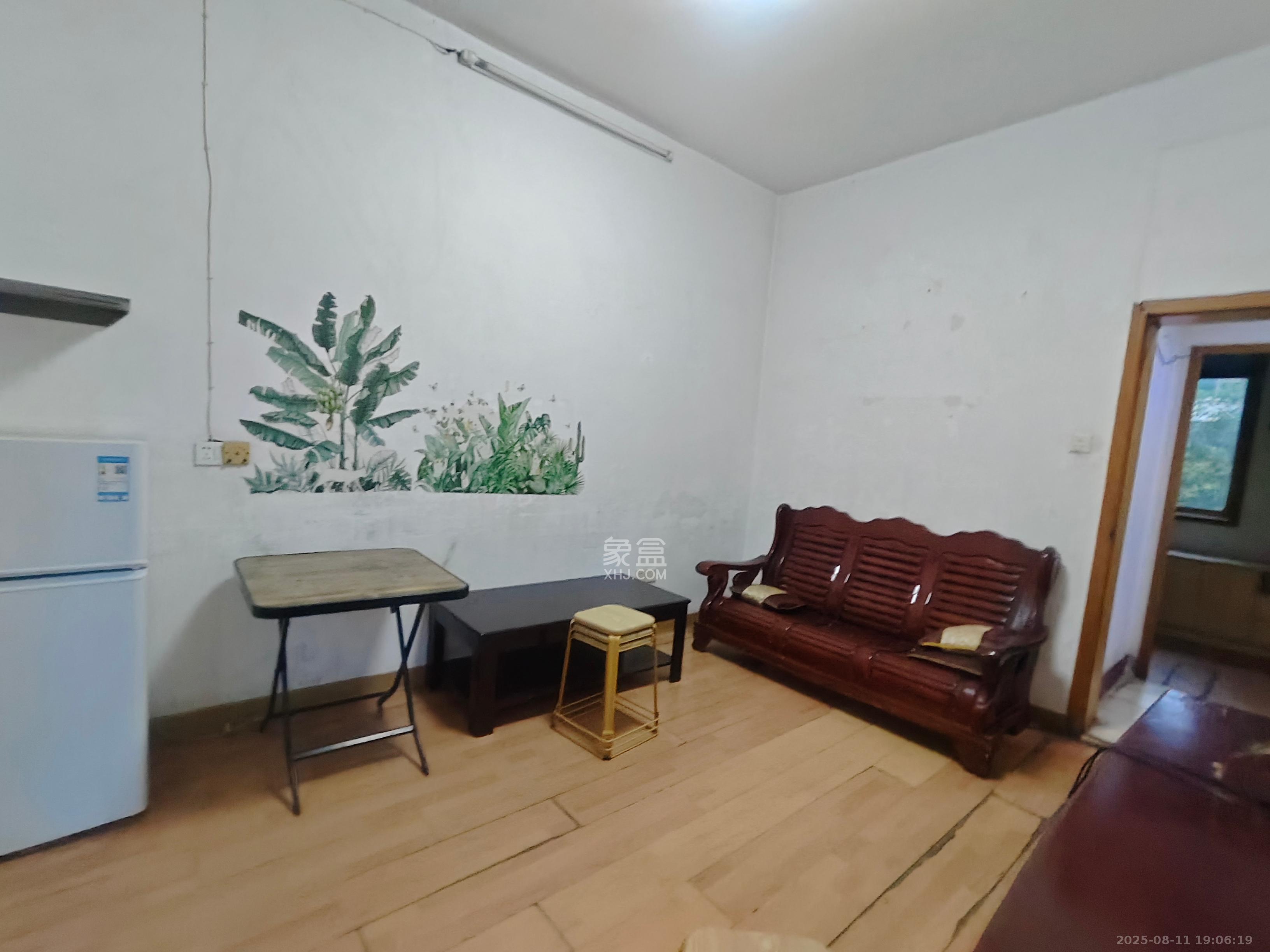 长探家园 2室1厅1卫 1500.0元/月 长探家园 2室1厅1卫 1500.0元/月室内图