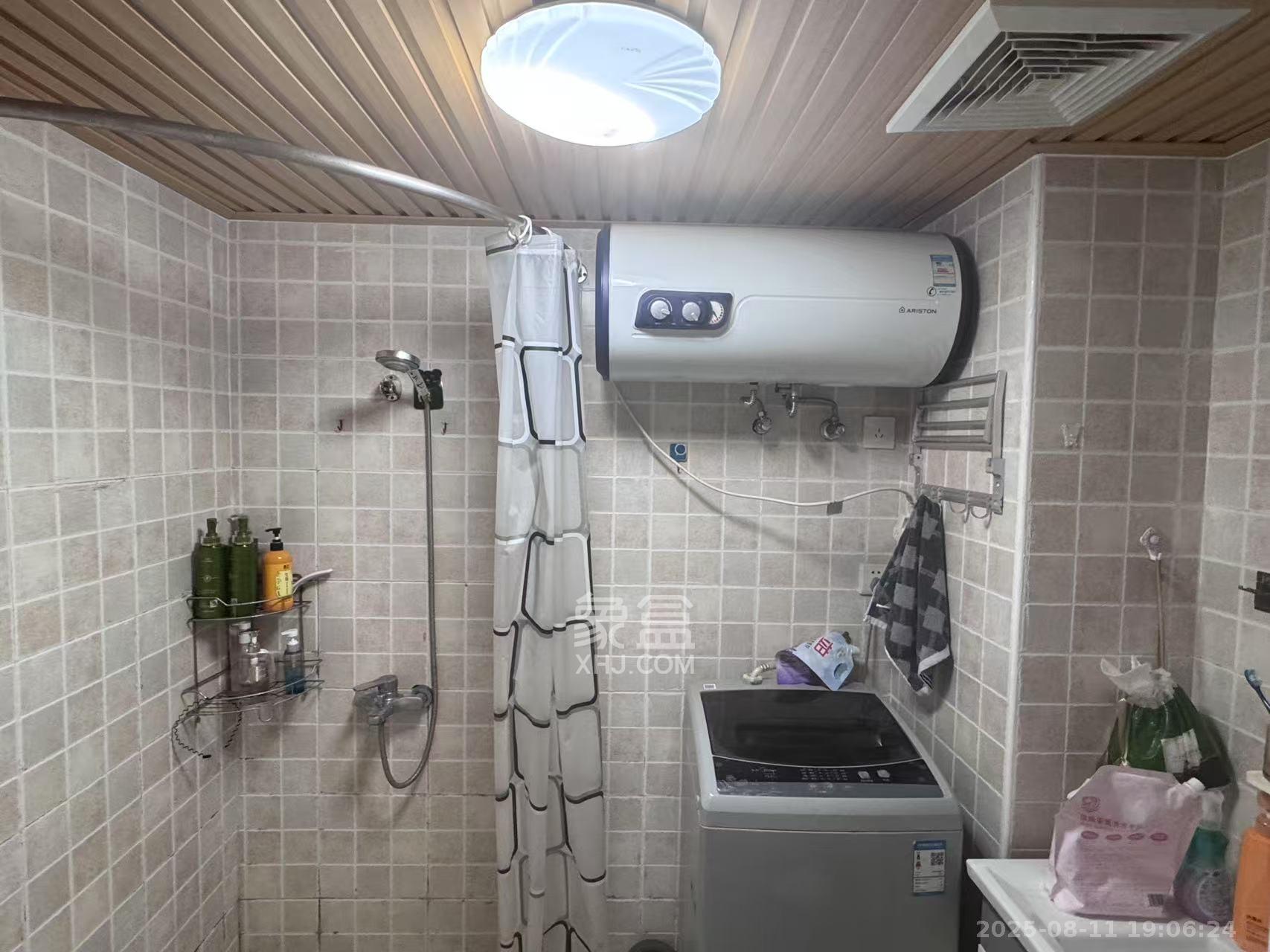 上峰苑(兰亭玥岛)  1室0厅1卫    1500.0元/月 上峰苑(兰亭玥岛)  1室0厅1卫    1500.0元/月室内图