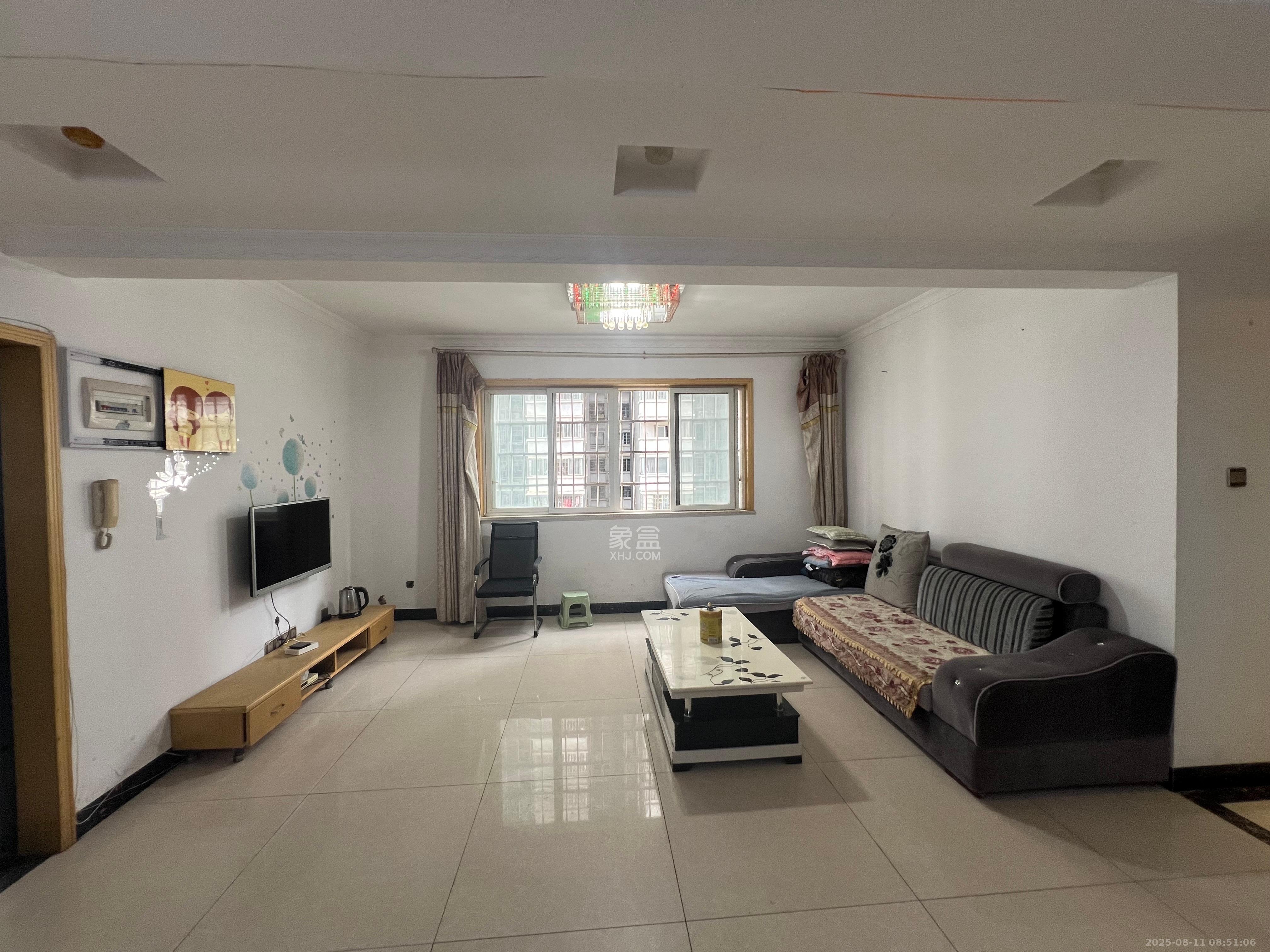 锦璨家园  3室2厅2卫    2500.0元/月 锦璨家园  3室2厅2卫    2500.0元/月室内图