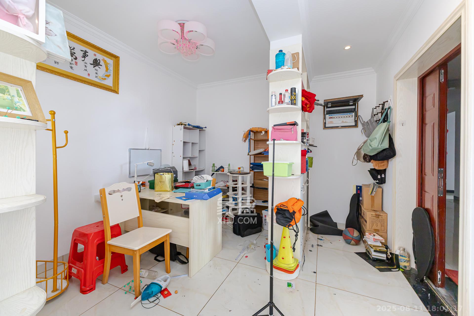 玛丽的花园（金色阳光家园）  3室2厅2卫    105.8万客厅