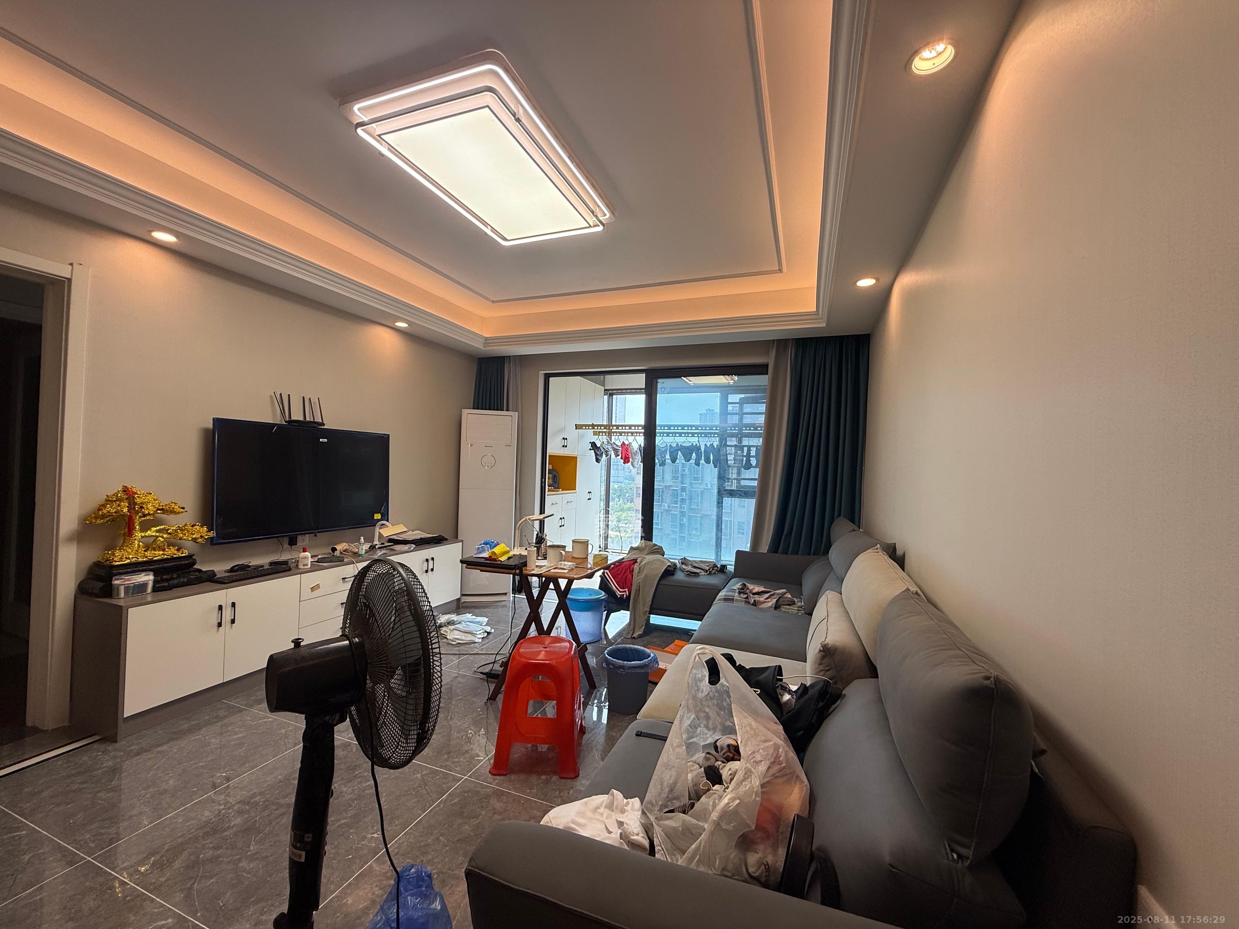 中海珑悦府  4室1厅2卫    3500.0元/月室内图