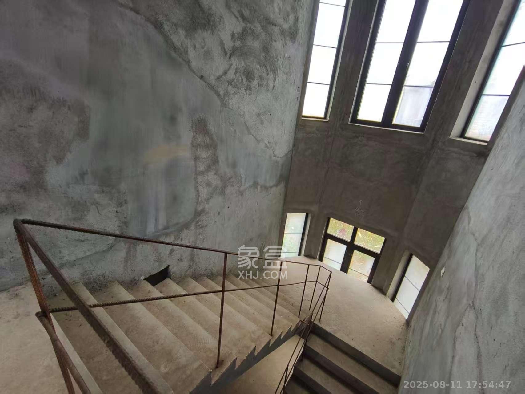 中粮北纬28°别墅 8室4厅4卫 8000.0元/月 中粮北纬28°别墅 8室4厅4卫 8000.0元/月室内图