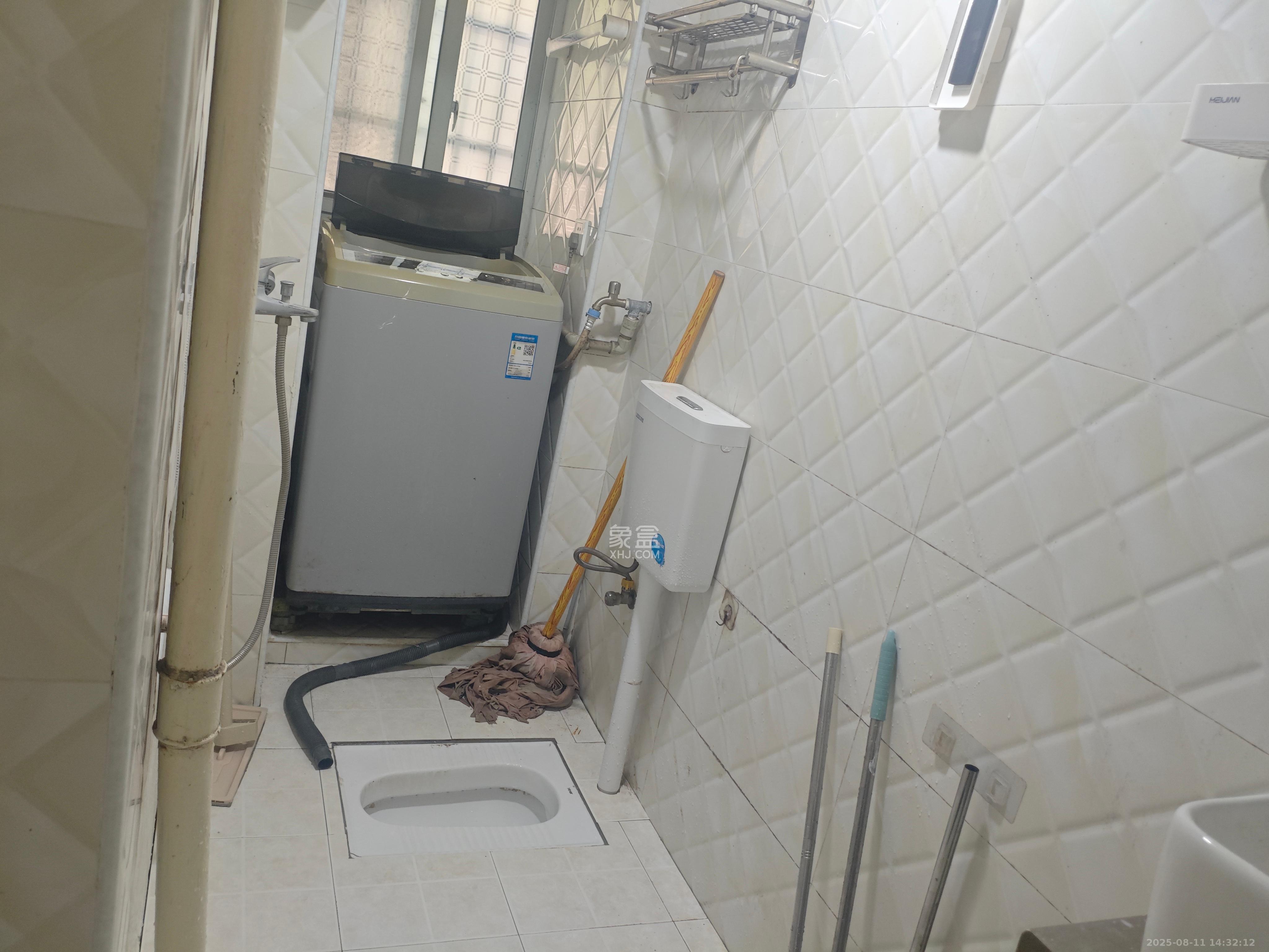 省水院宿舍 1室2厅1卫 2200.0元/月 省水院宿舍 1室2厅1卫 2200.0元/月室内图