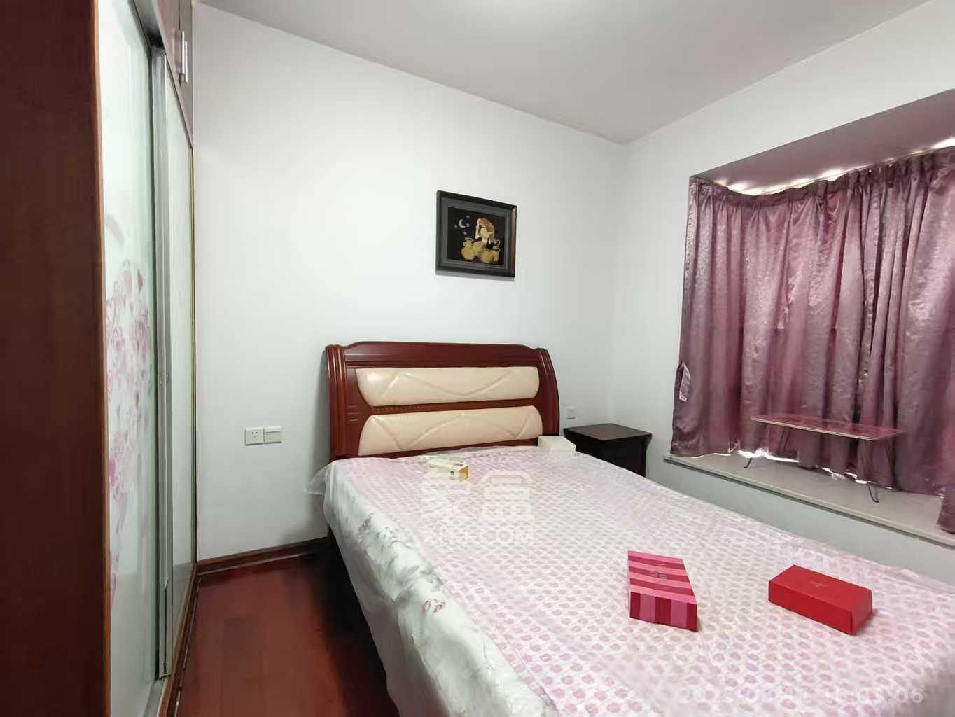 东门壹号家园 4室2厅2卫 3200.0元/月 东门壹号家园 4室2厅2卫 3200.0元/月室内图