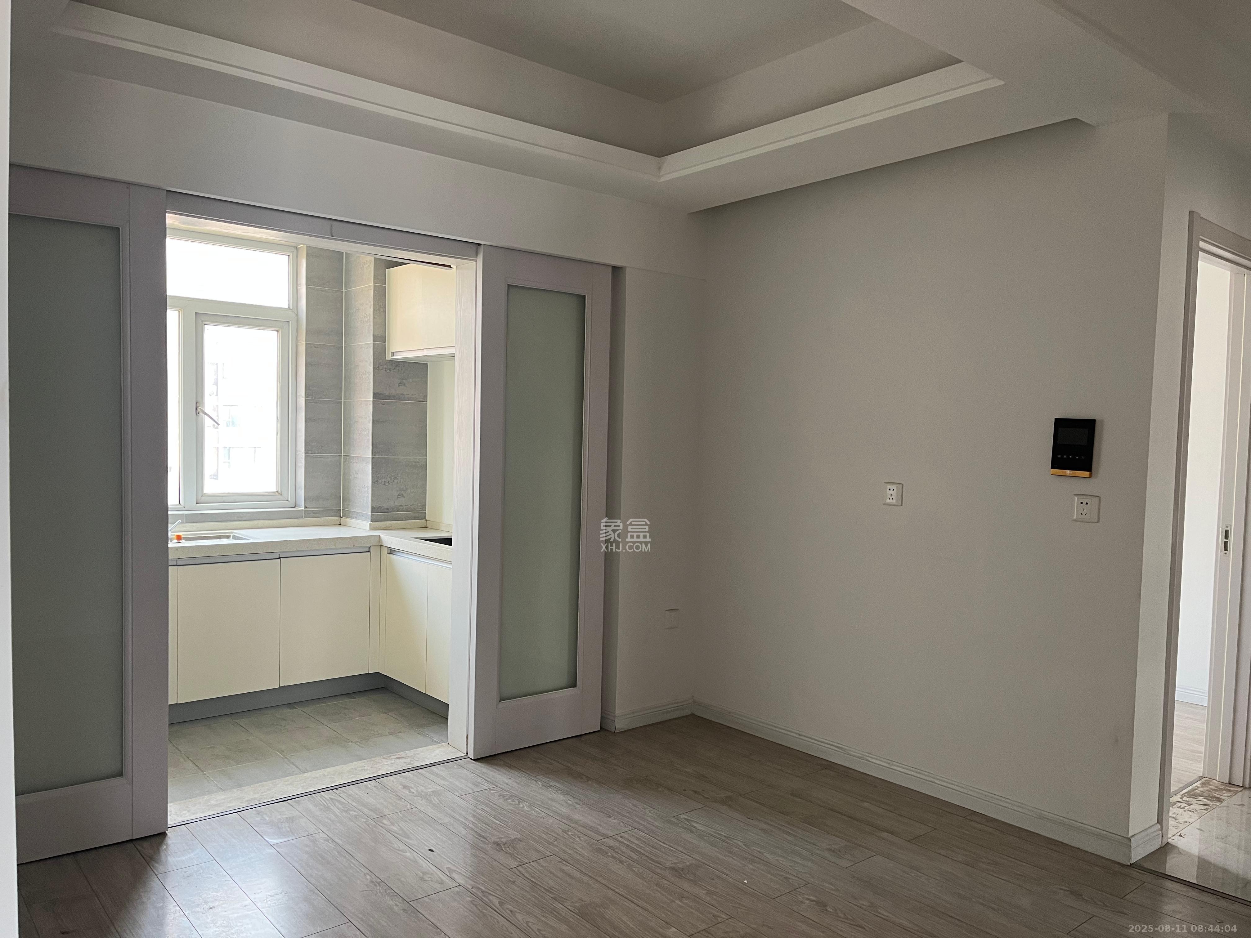 三一街区  4室2厅2卫    1800.0元/月 三一街区  4室2厅2卫    1800.0元/月室内图