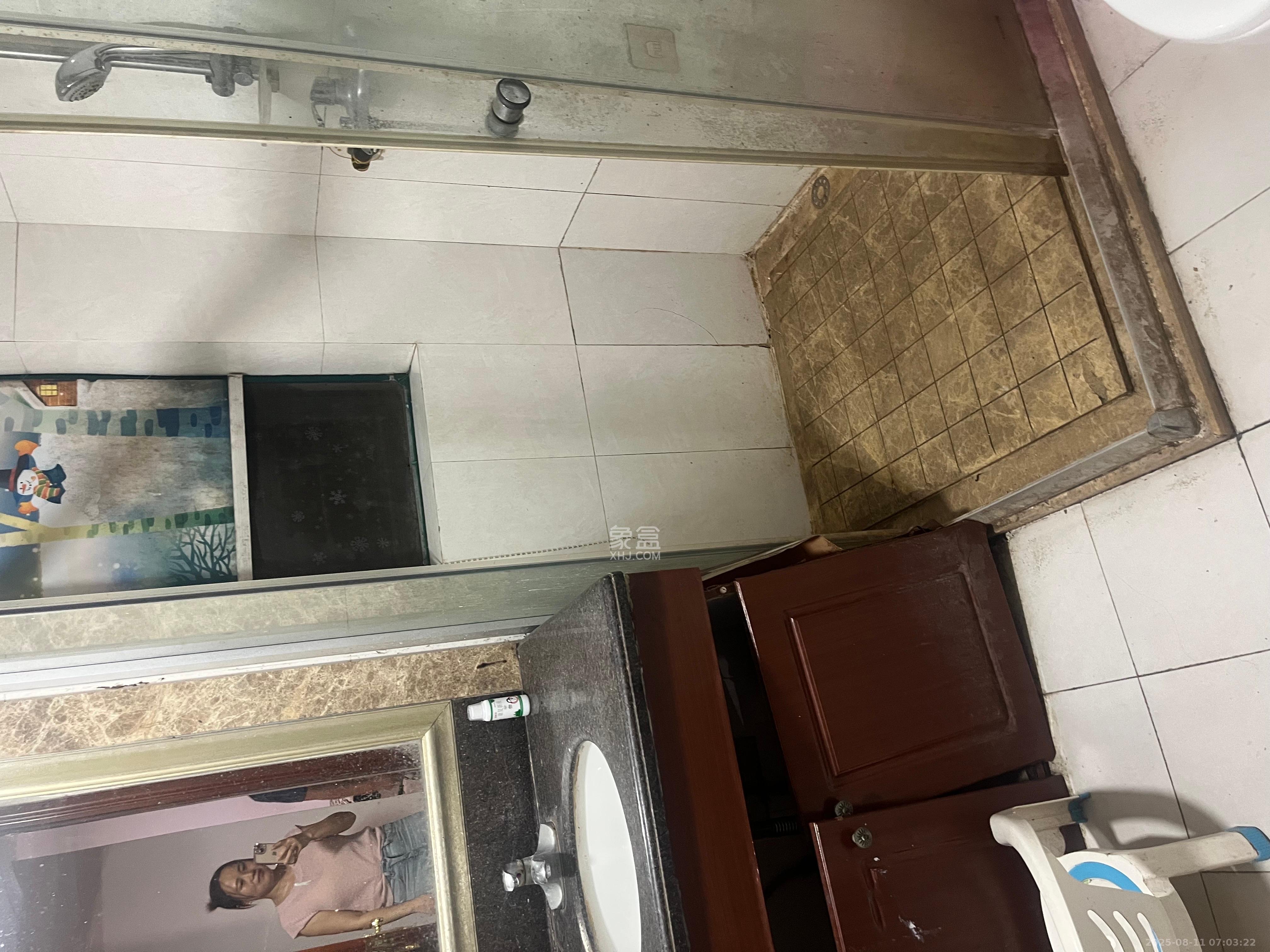 恒大城  2室2厅1卫   2100.00元/月室内图