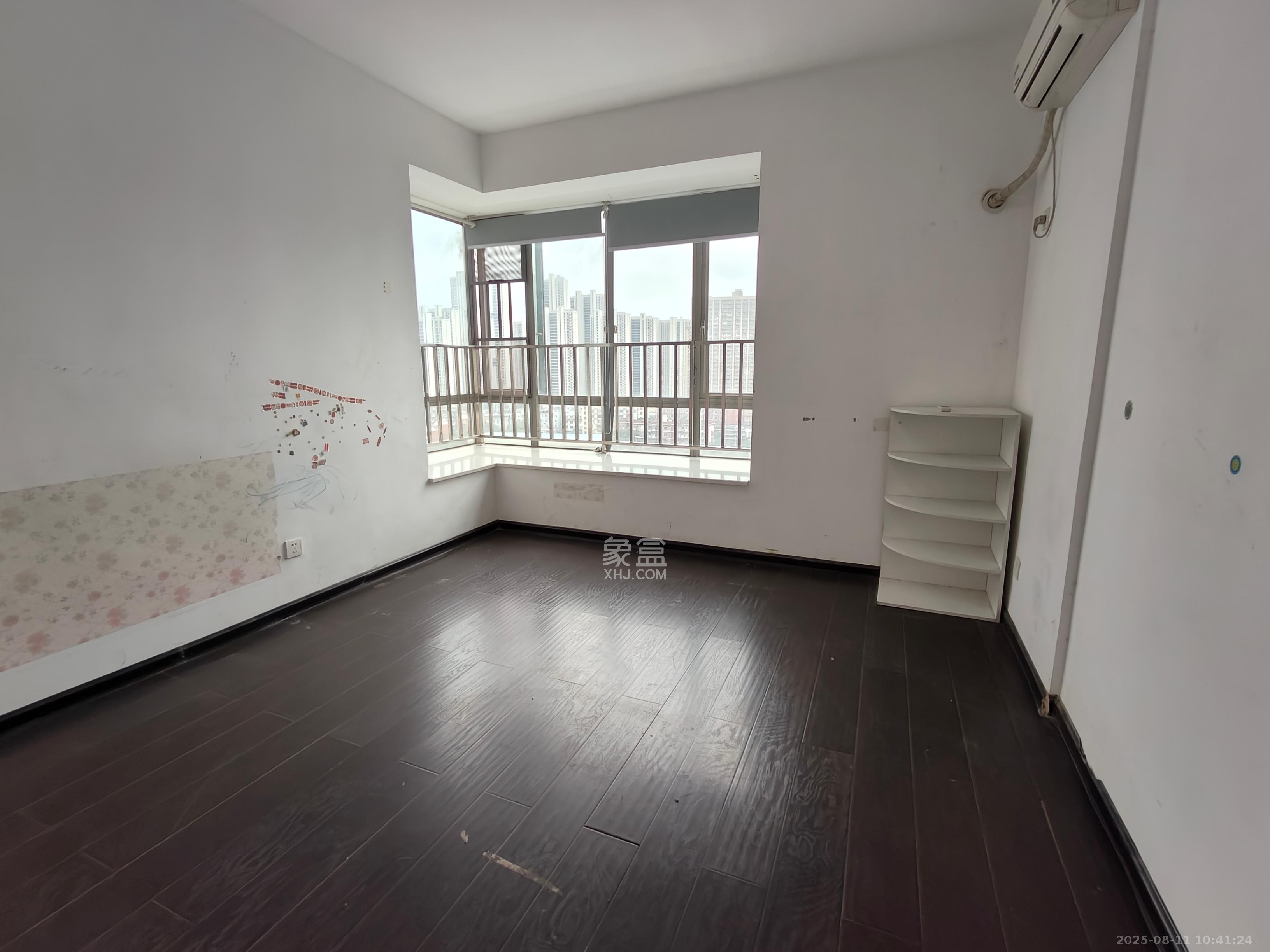 新城新世界一二三期  2室2厅1卫    2500.0元/月 新城新世界一二三期  2室2厅1卫    2500.0元/月室内图