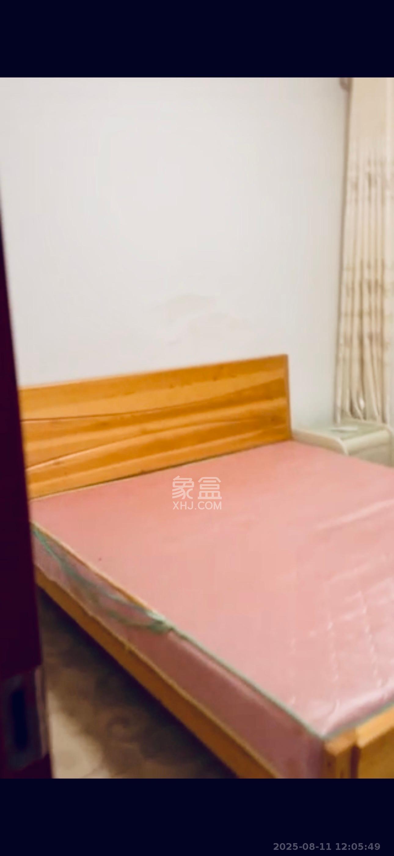 骑龙安置小区  3室2厅1卫   2500.00元/月室内图