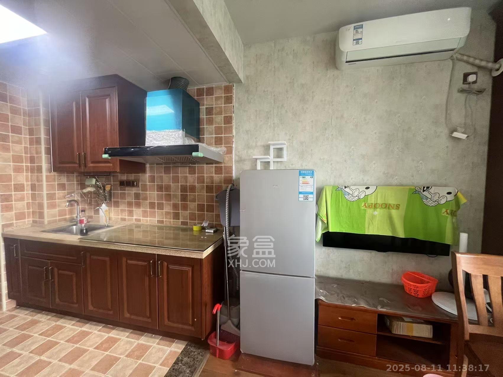 融科东南海  1室1厅1卫    1300.0元/月室内图