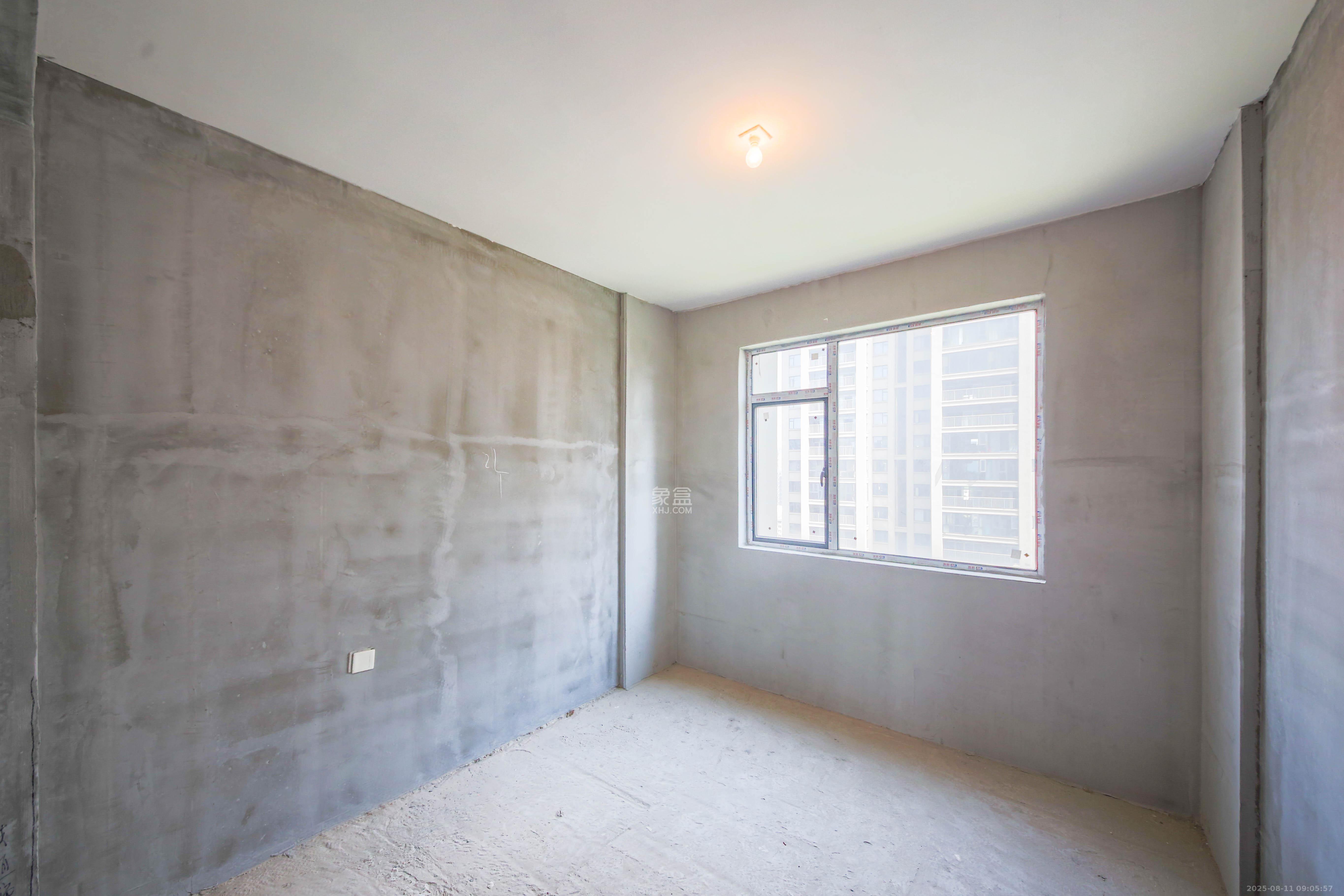 友谊青苑  5室2厅3卫    245.0万 友谊青苑  5室2厅3卫    245.0万卧室