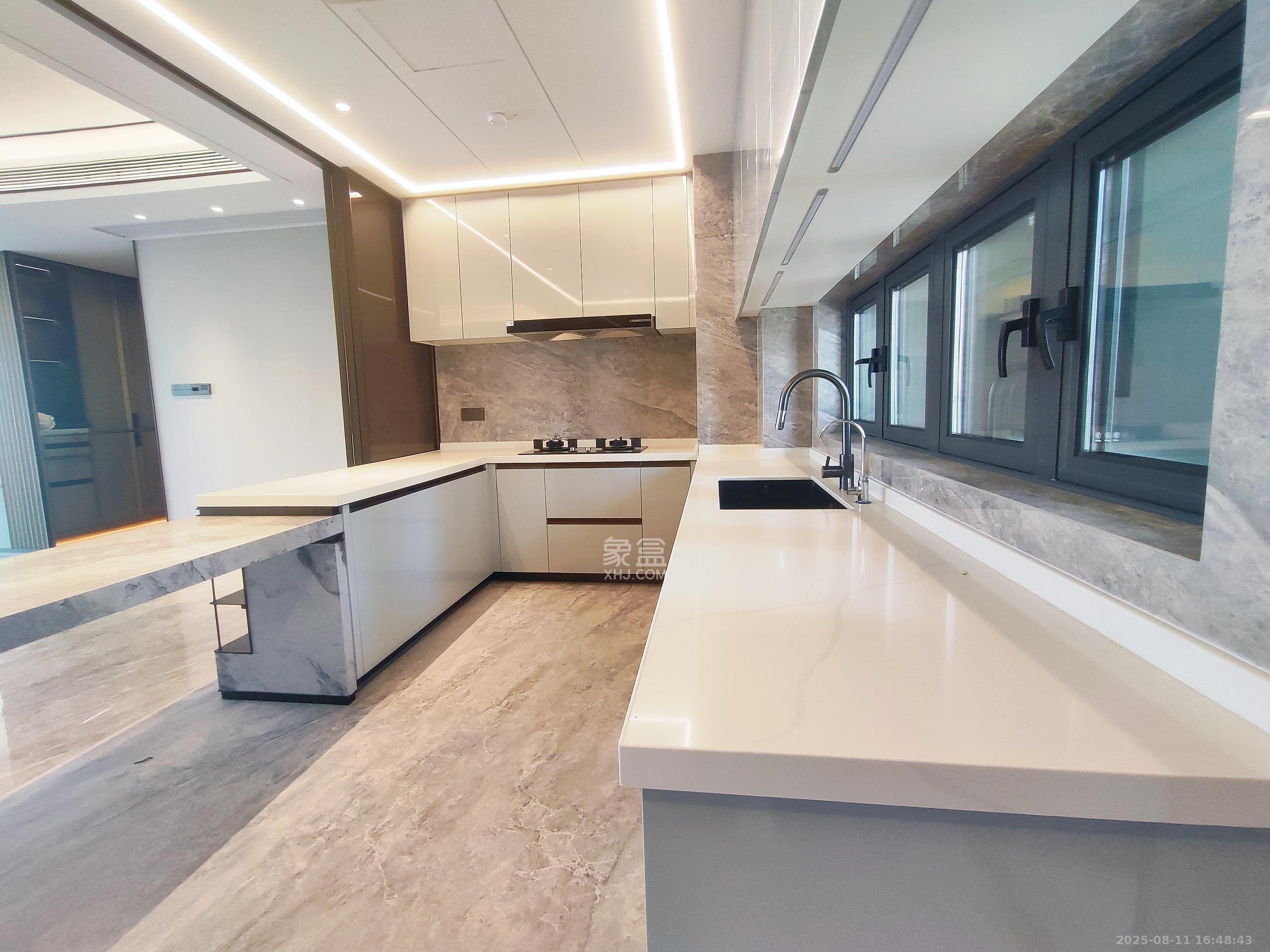 建发养云 4室2厅3卫 16000.0元/月 建发养云 4室2厅3卫 16000.0元/月室内图