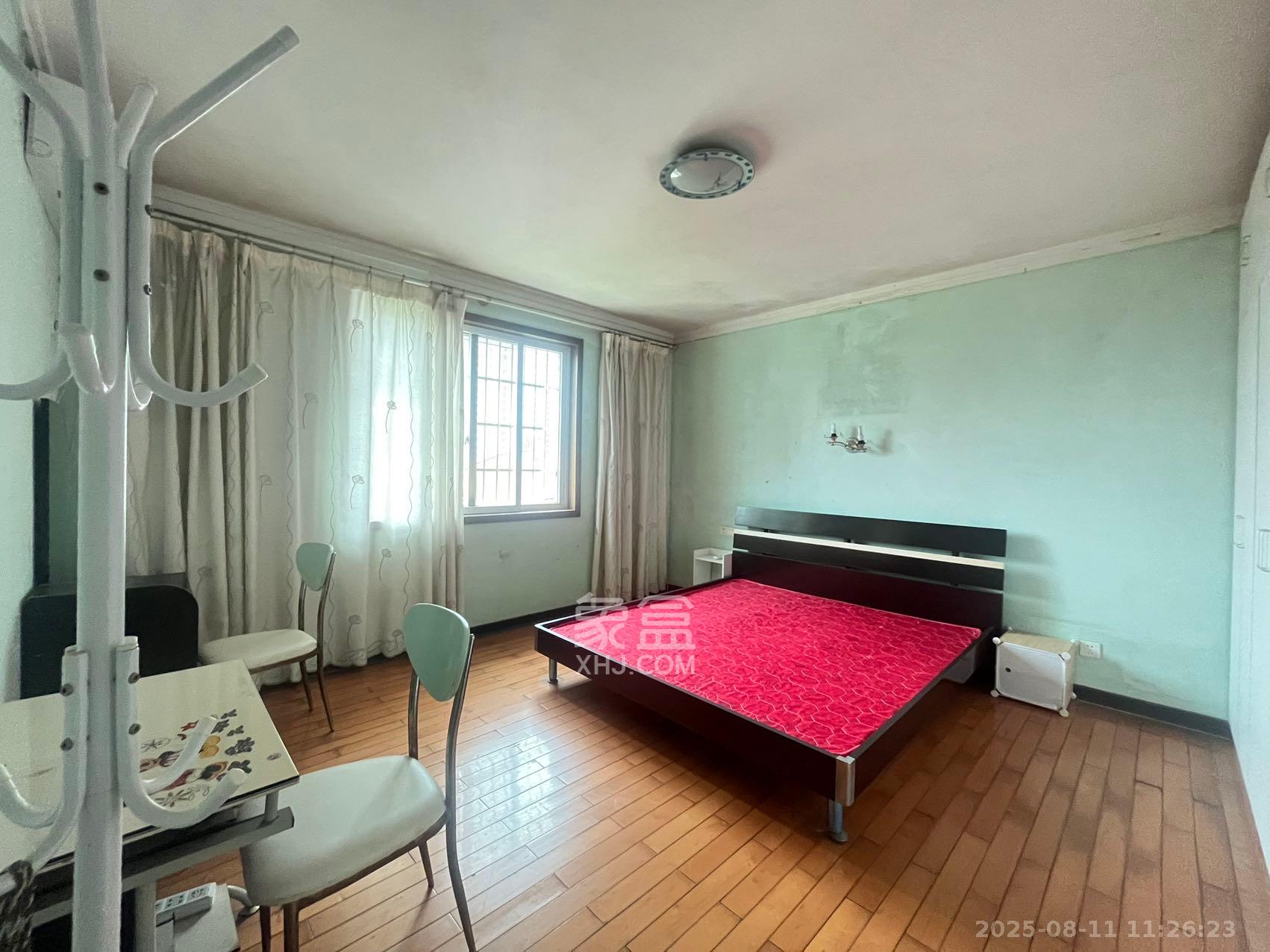 恩瑞麓山名园(龙王港小区) 2室2厅2卫 2100.0元/月 恩瑞麓山名园(龙王港小区) 2室2厅2卫 2100.0元/月室内图