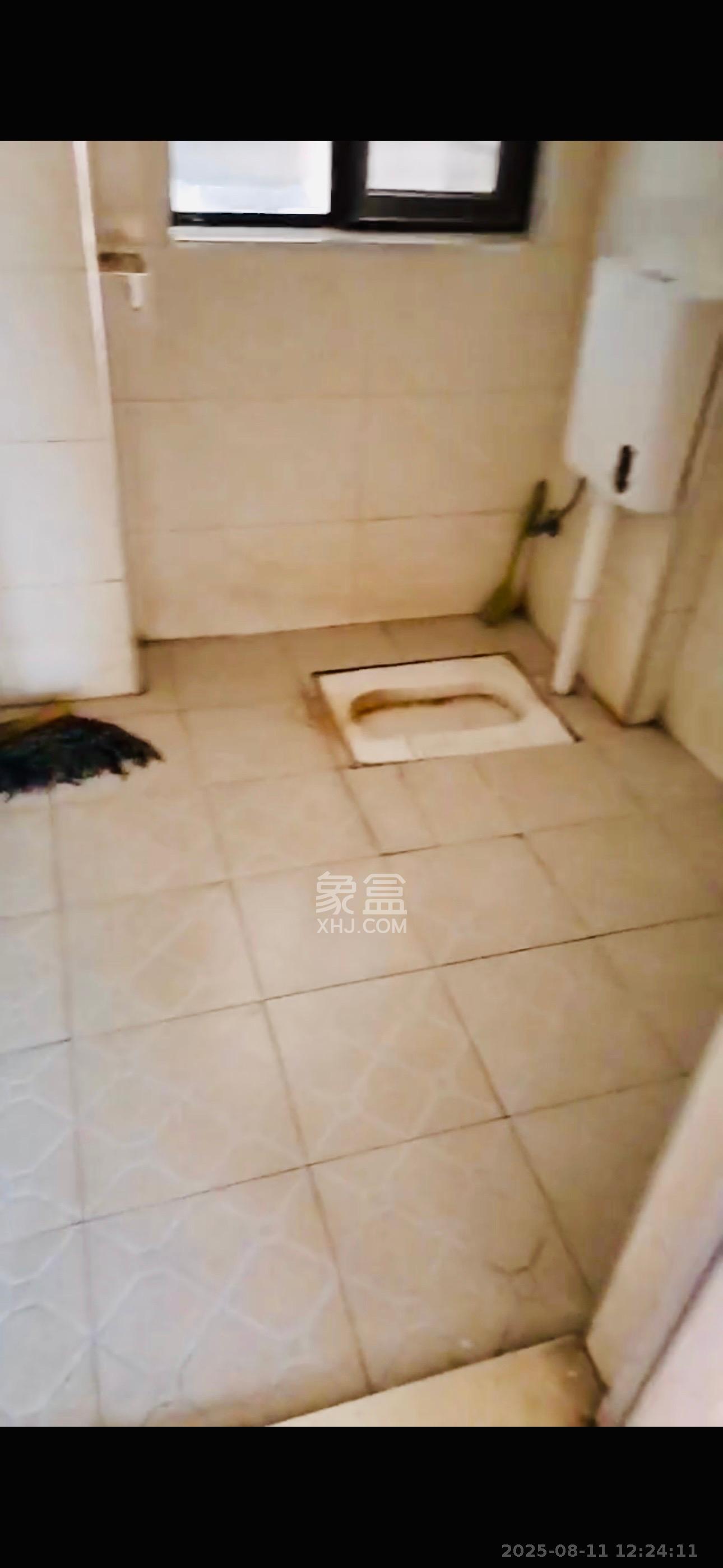 梅溪鑫苑名家  3室2厅1卫    1800.0元/月室内图