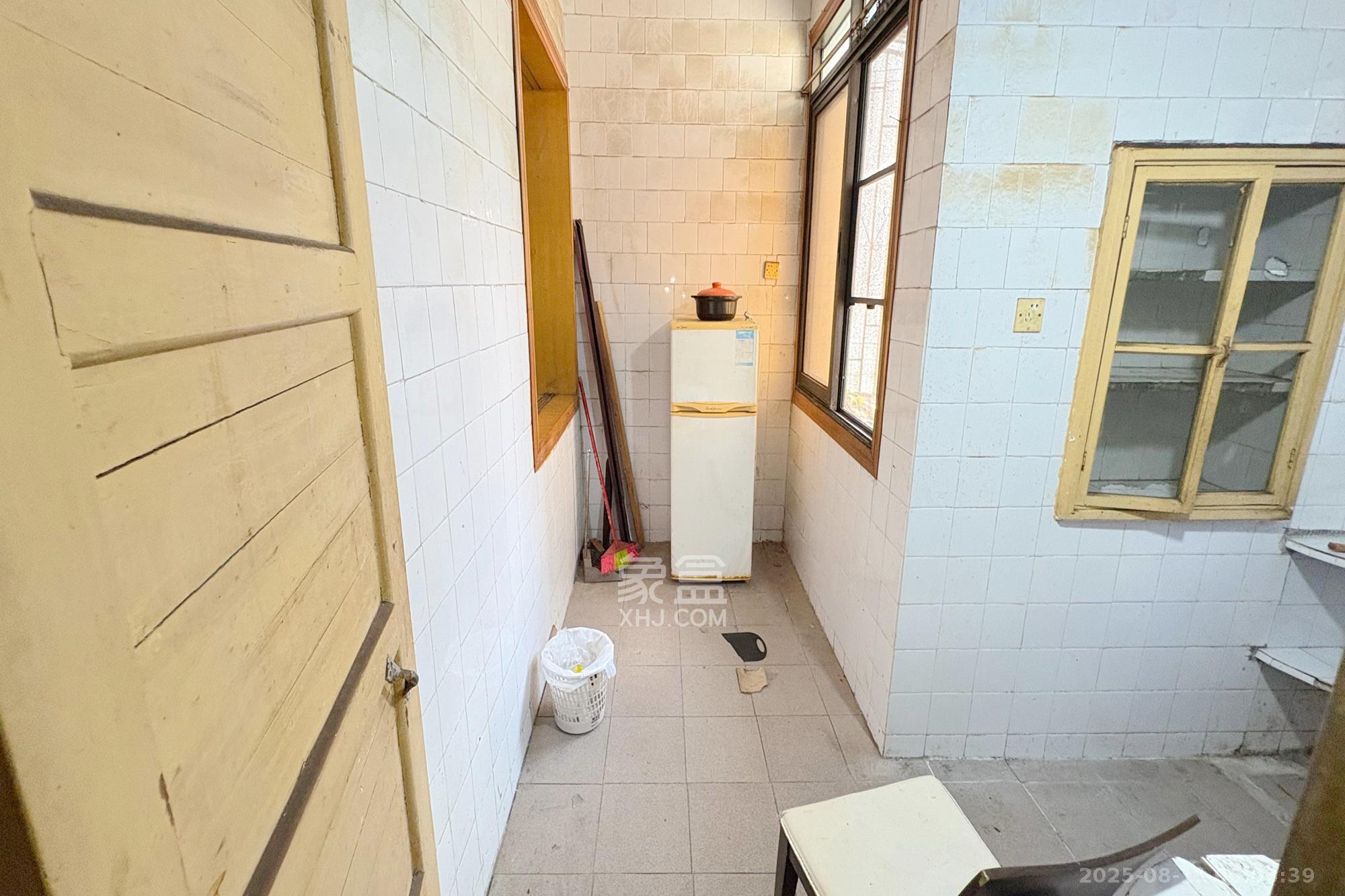 乔庄社区 4室1厅1卫 49.0万 乔庄社区 4室1厅1卫 49.0万厨房