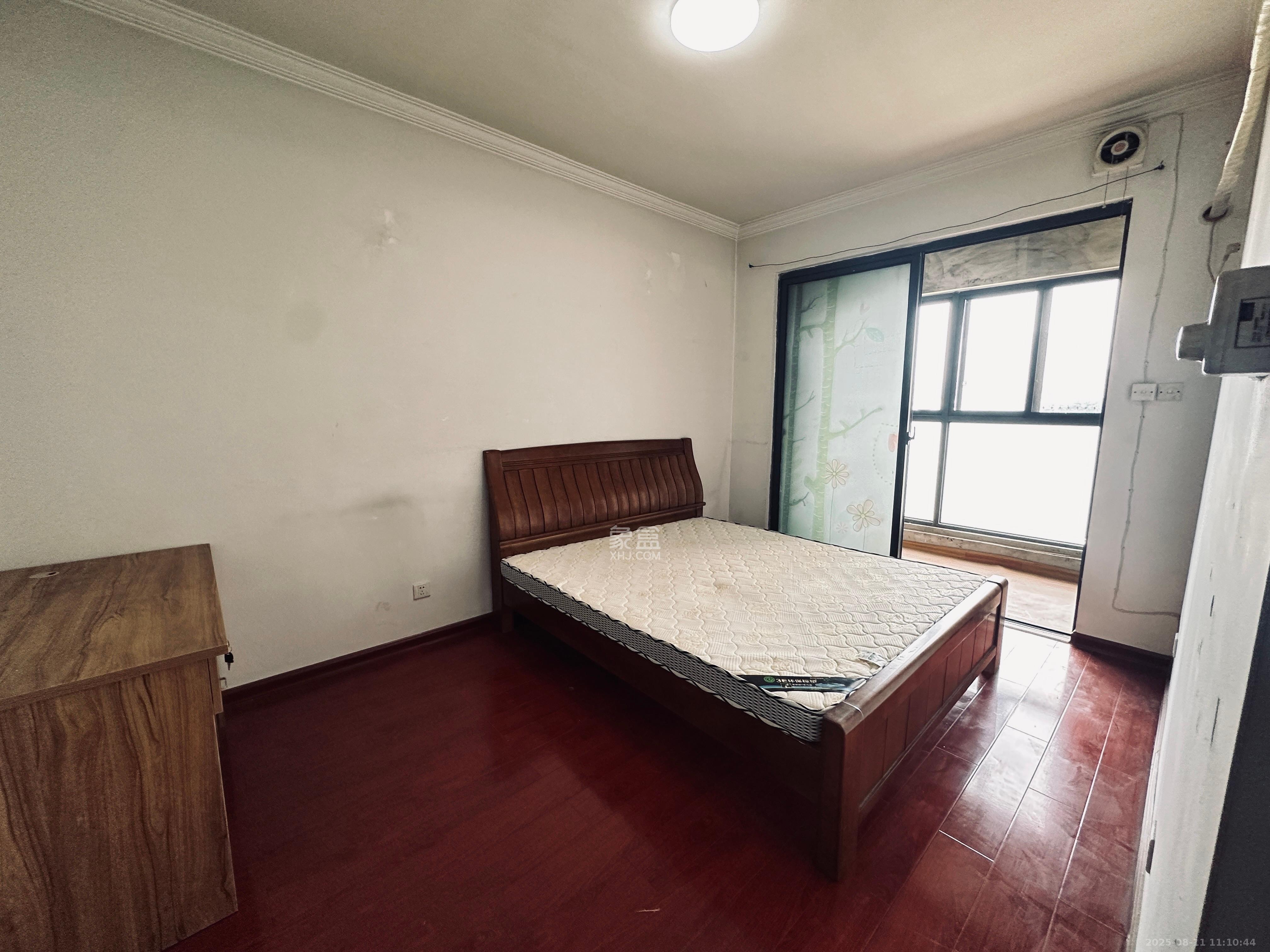 西山汇景一、二期 3室2厅2卫 3500.0元/月 西山汇景一、二期 3室2厅2卫 3500.0元/月室内图