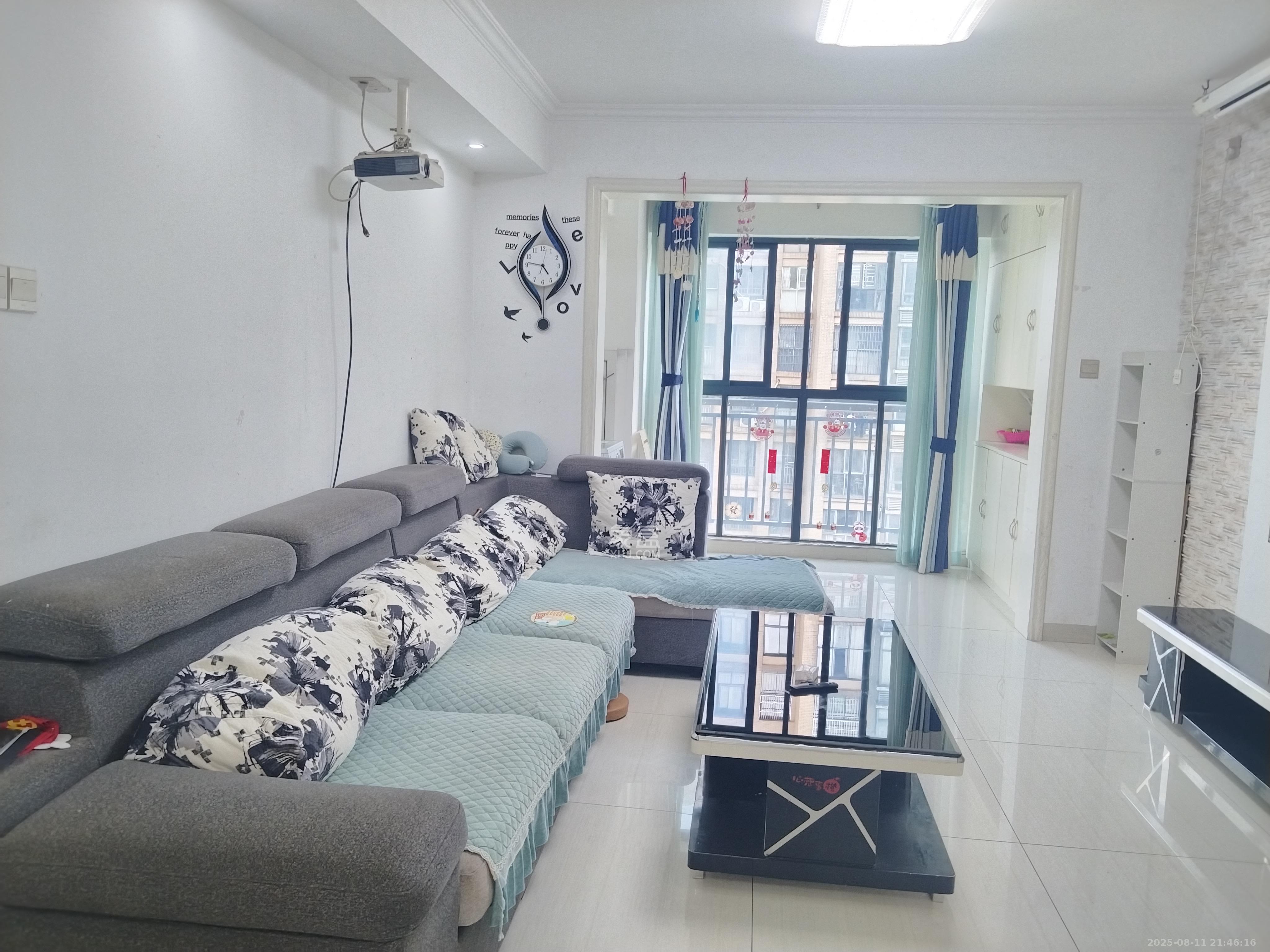 鑫远御文台一期 3室2厅1卫 2500.0元/月 鑫远御文台一期 3室2厅1卫 2500.0元/月室内图