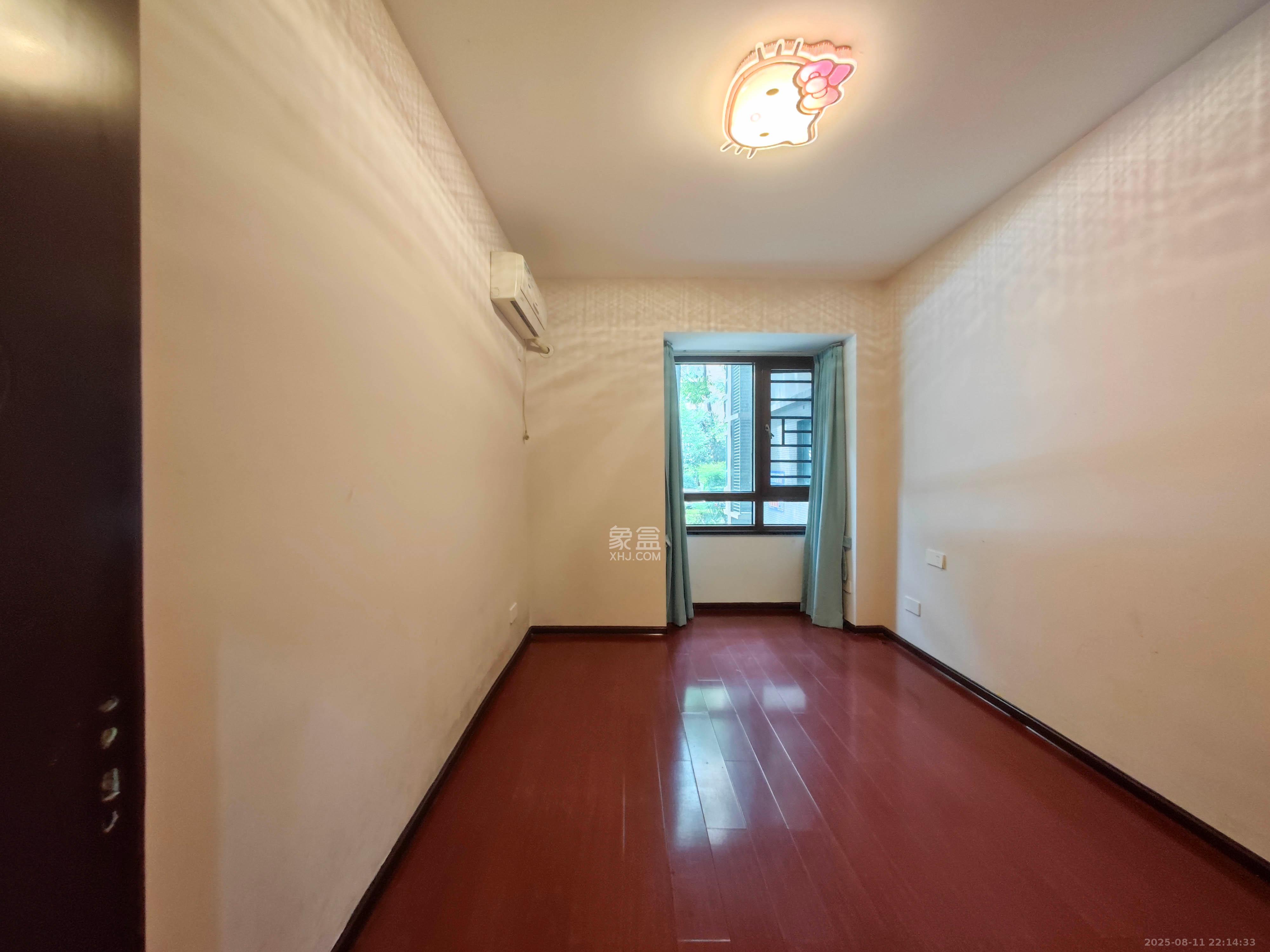 华盛世纪新城 4室2厅1卫 95.0万 华盛世纪新城 4室2厅1卫 95.0万卧室