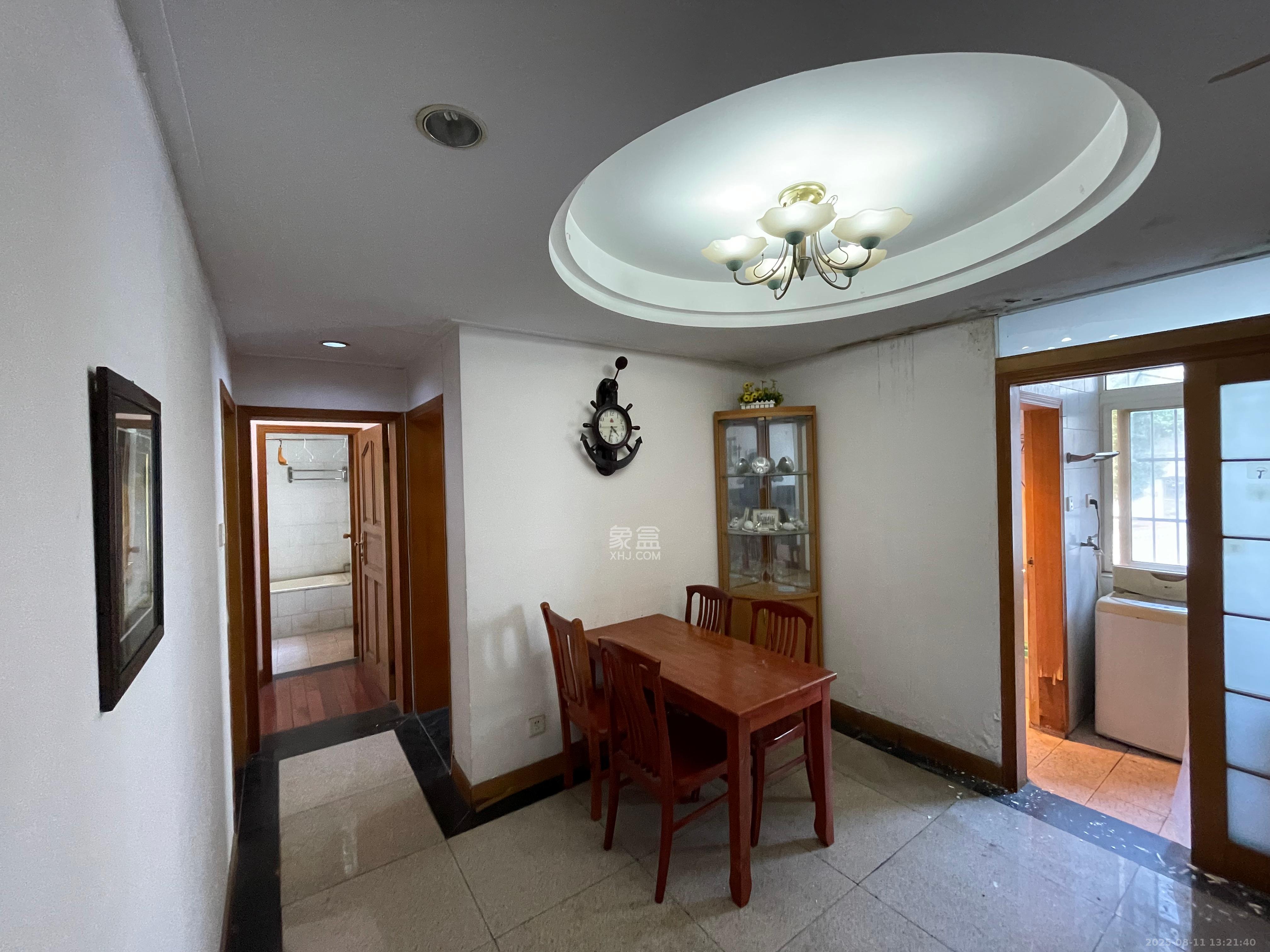 平和堂生活小区  4室2厅2卫    2800.0元/月 平和堂生活小区  4室2厅2卫    2800.0元/月室内图