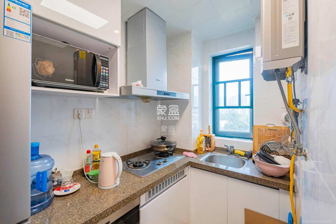 恒大雅苑 1室1厅1卫 43.0万 恒大雅苑 1室1厅1卫 43.0万厨房