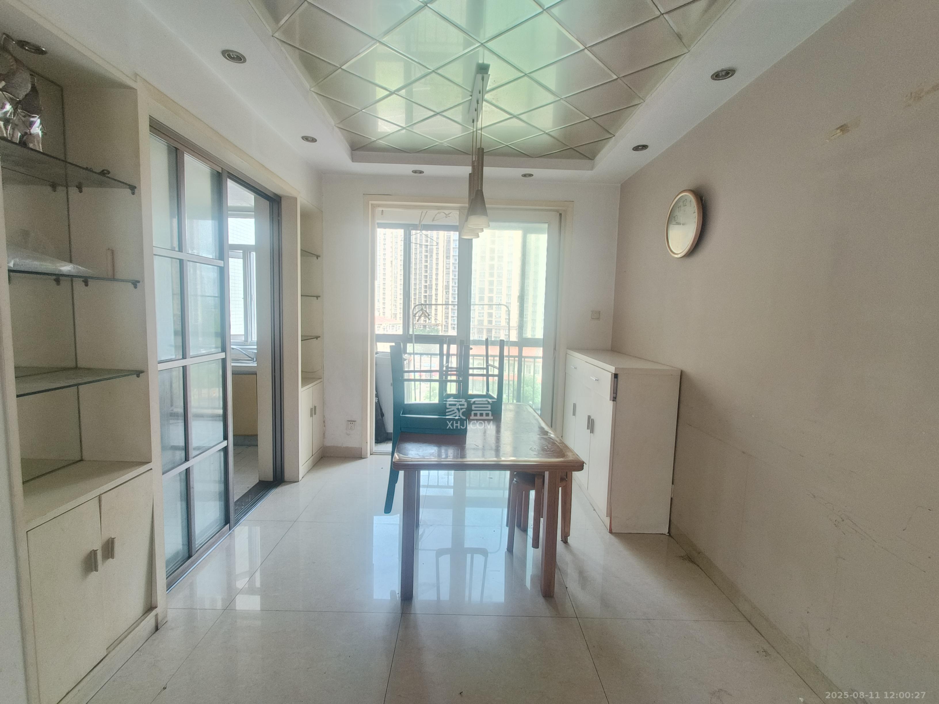 万国城(当代满庭春MOMA)一期  3室2厅2卫    2300.0元/月 万国城(当代满庭春MOMA)一期  3室2厅2卫    2300.0元/月室内图