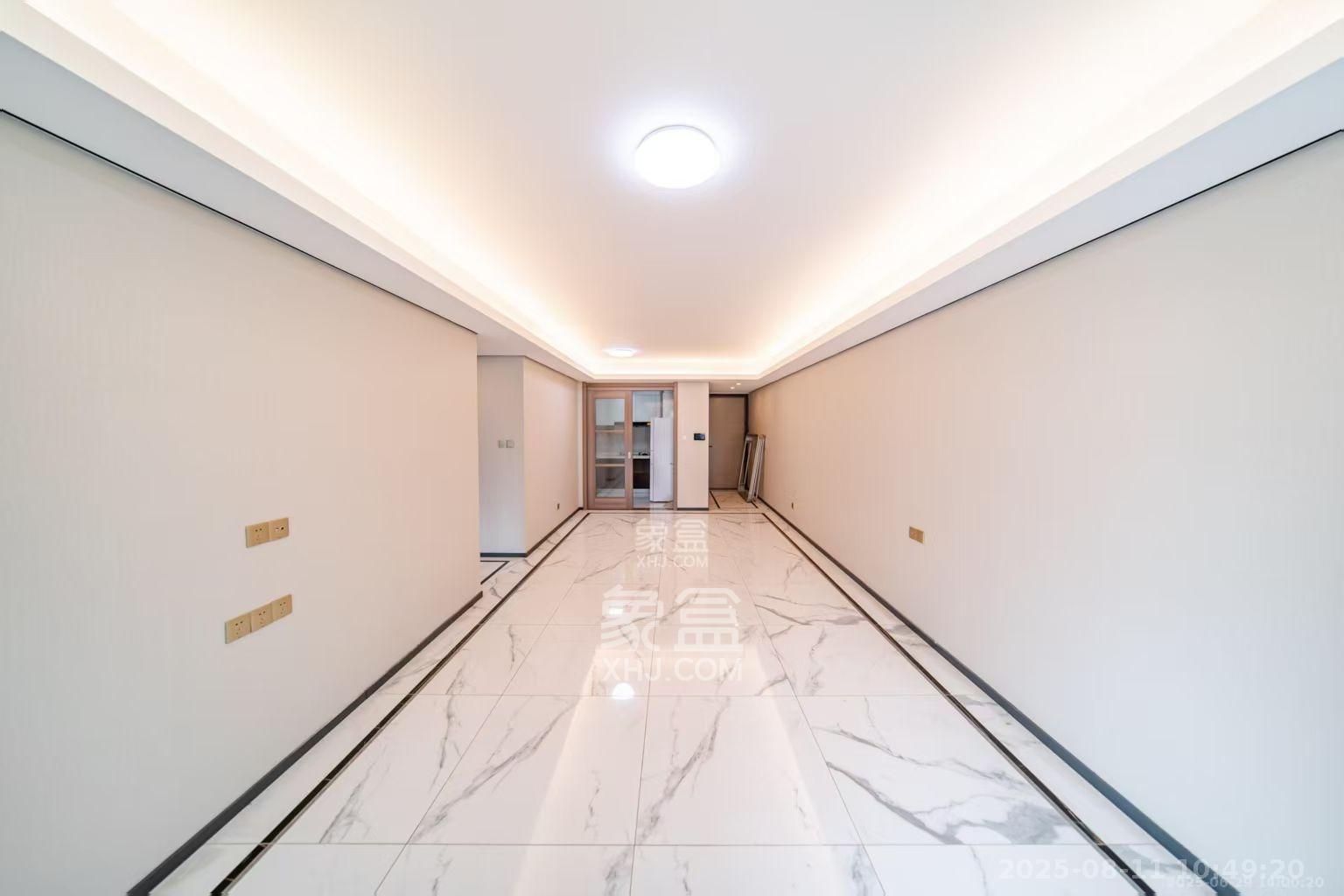 中海阅麓山一期  3室2厅2卫    3000.0元/月 中海阅麓山一期  3室2厅2卫    3000.0元/月室内图