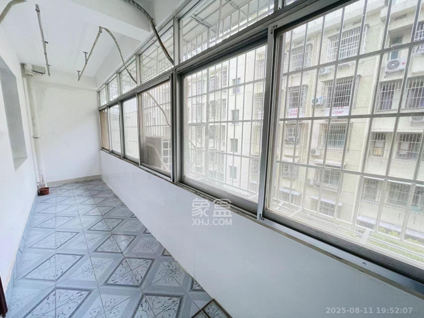 下碧湘街小区  2室1厅1卫    1700.0元/月室内图