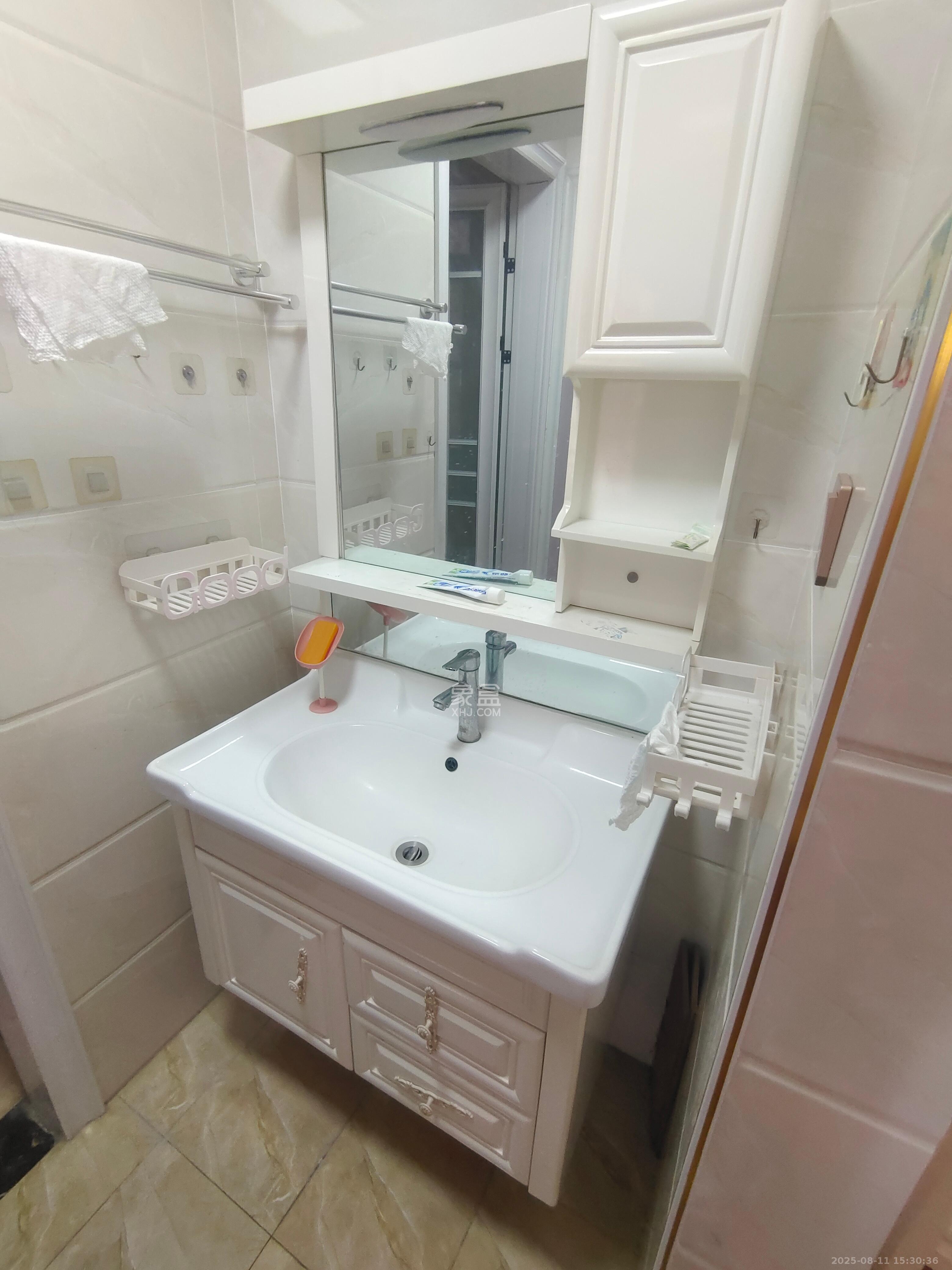 中建信和城  2室1厅1卫   2300.00元/月室内图