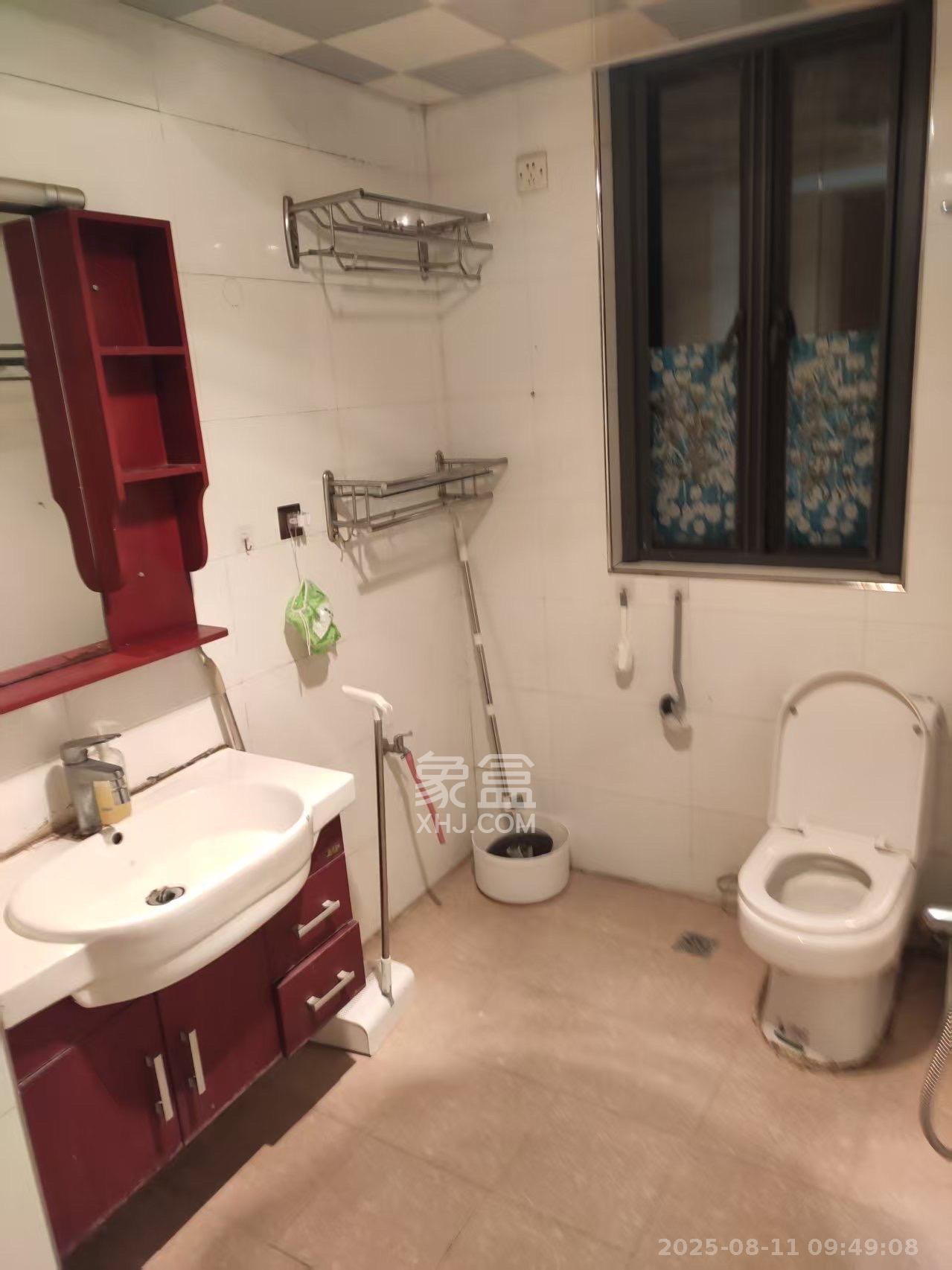 西城龙庭 2室1厅1卫 2400.0元/月 西城龙庭 2室1厅1卫 2400.0元/月室内图