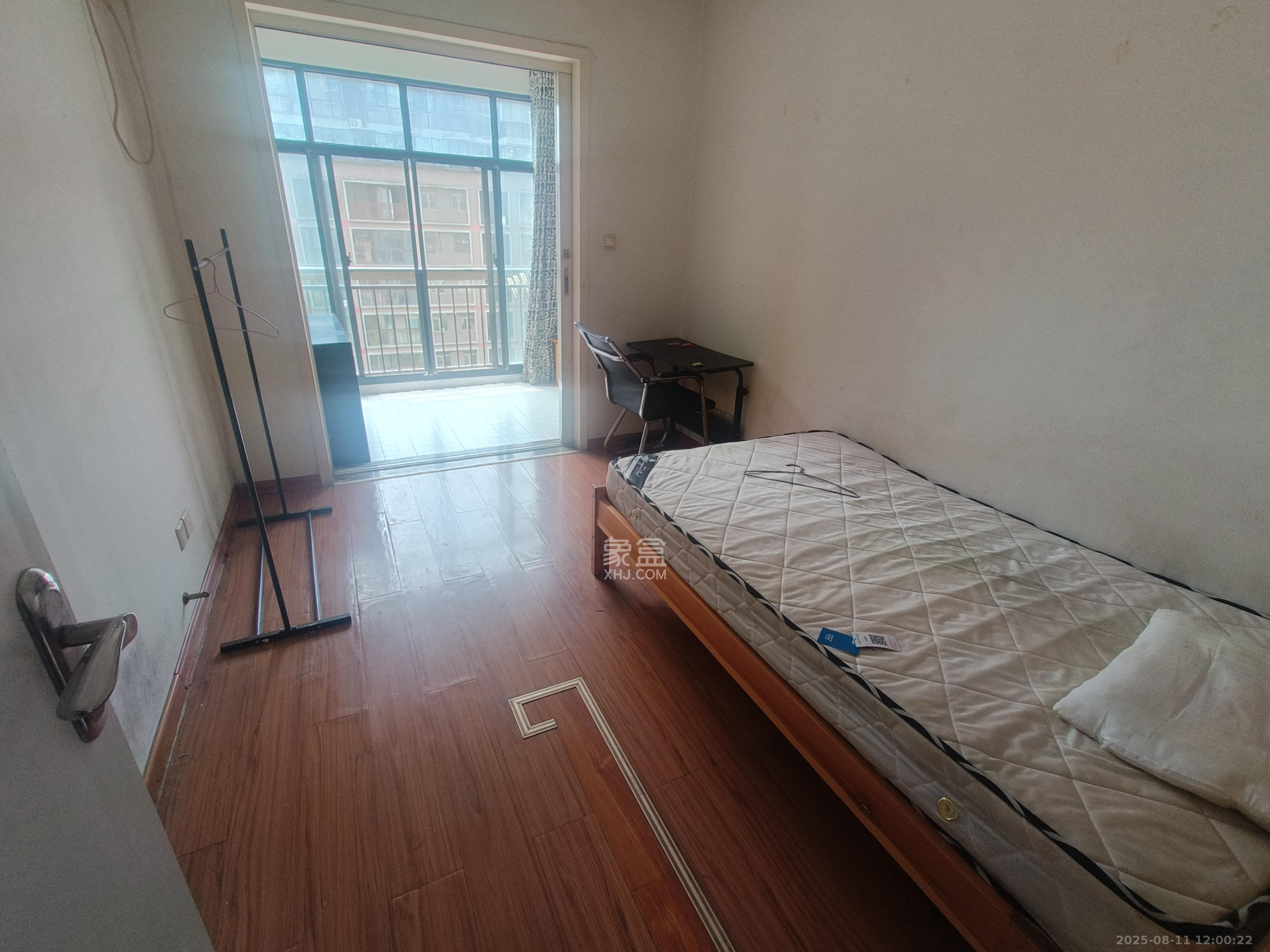 万国城(当代满庭春MOMA)一期  3室2厅2卫    2300.0元/月 万国城(当代满庭春MOMA)一期  3室2厅2卫    2300.0元/月室内图