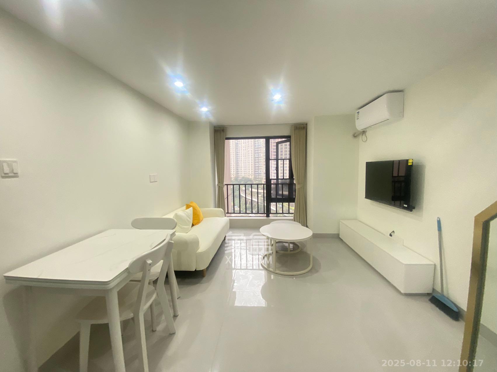 卓越江岸  2室2厅1卫    2800.0元/月 卓越江岸  2室2厅1卫    2800.0元/月