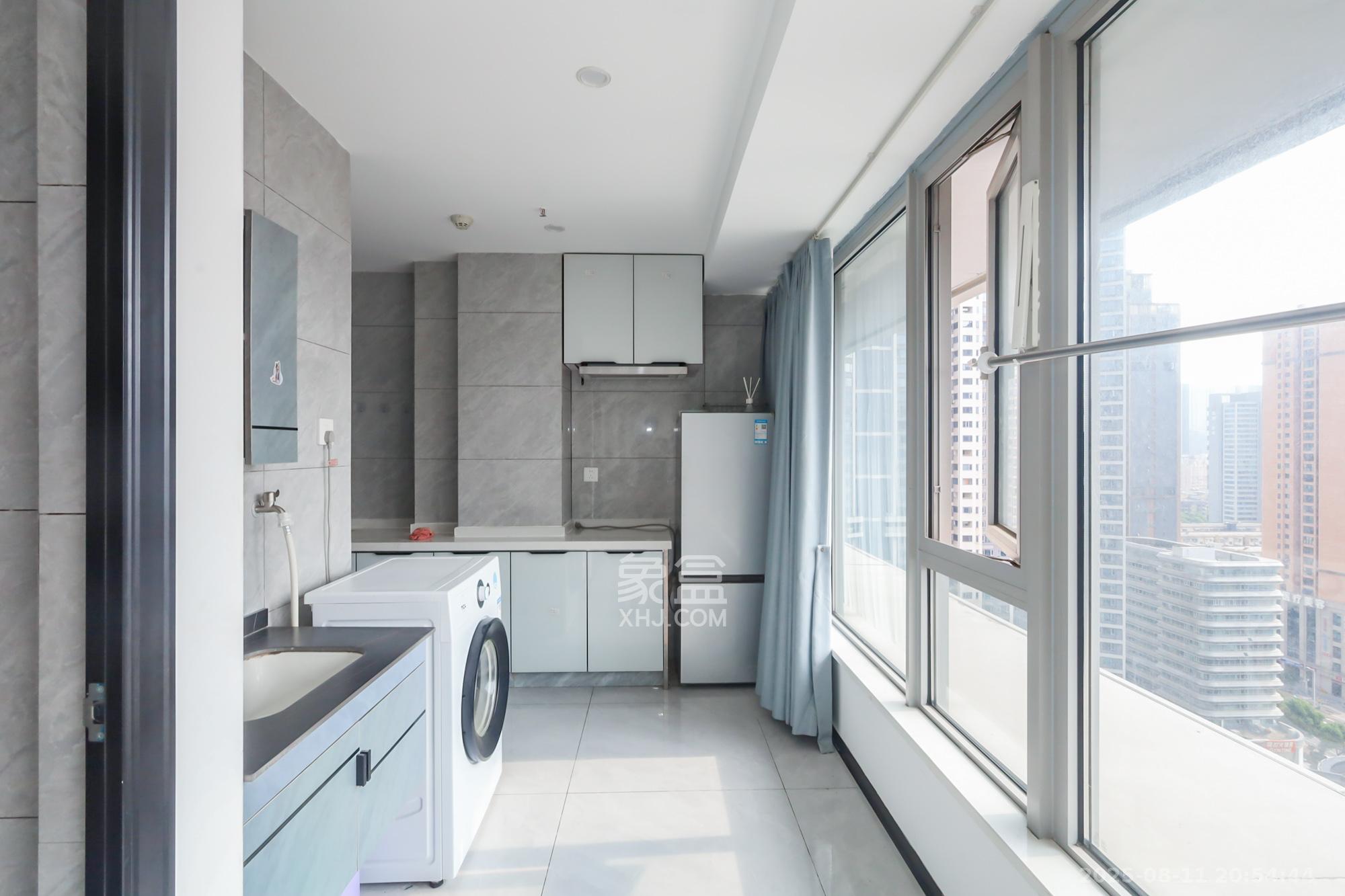 保利天禧EF区  1室1厅1卫    41.0万 保利天禧EF区  1室1厅1卫    41.0万其他