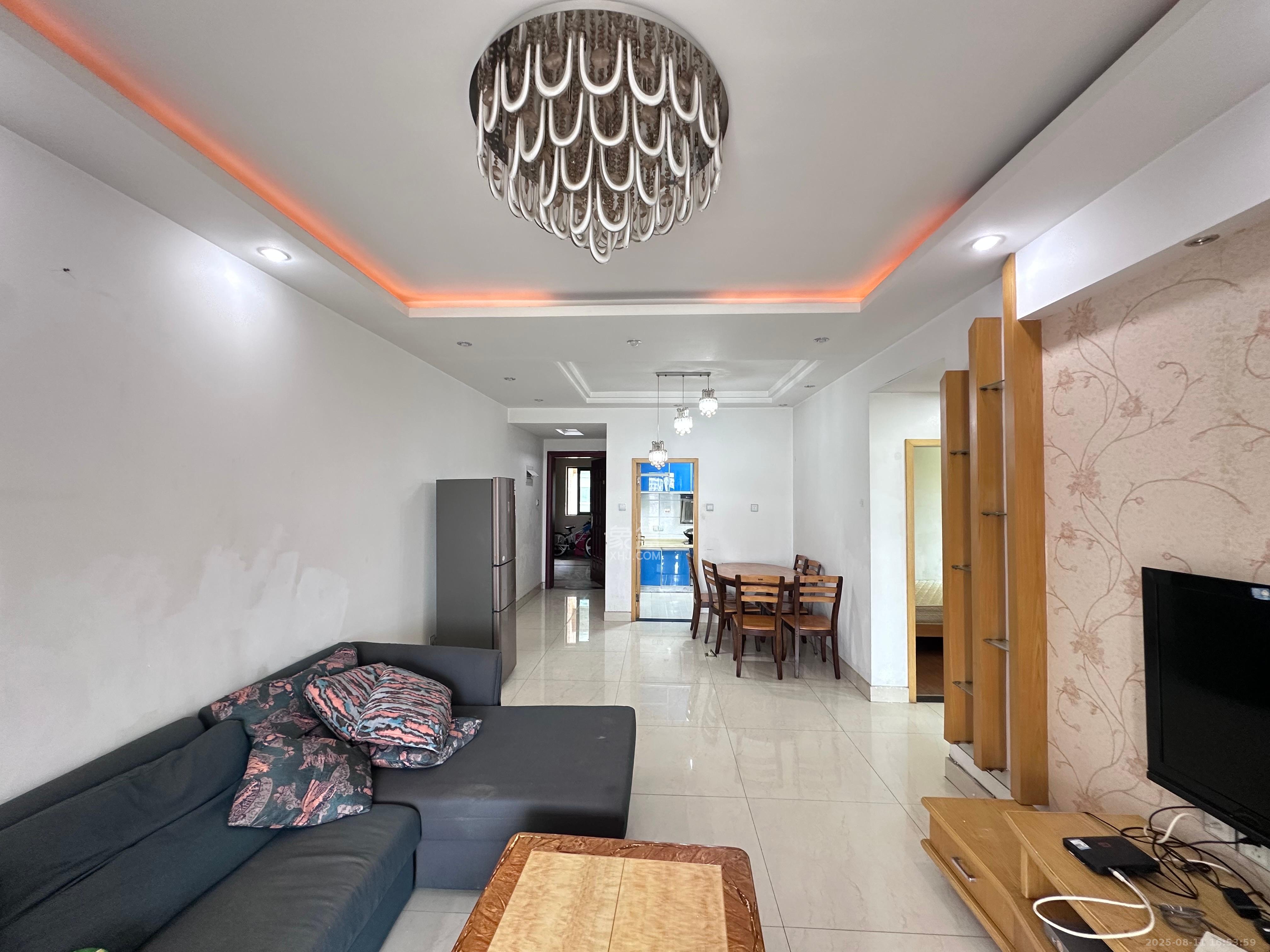 恒大华府 2室2厅1卫 2100.0元/月 恒大华府 2室2厅1卫 2100.0元/月室内图