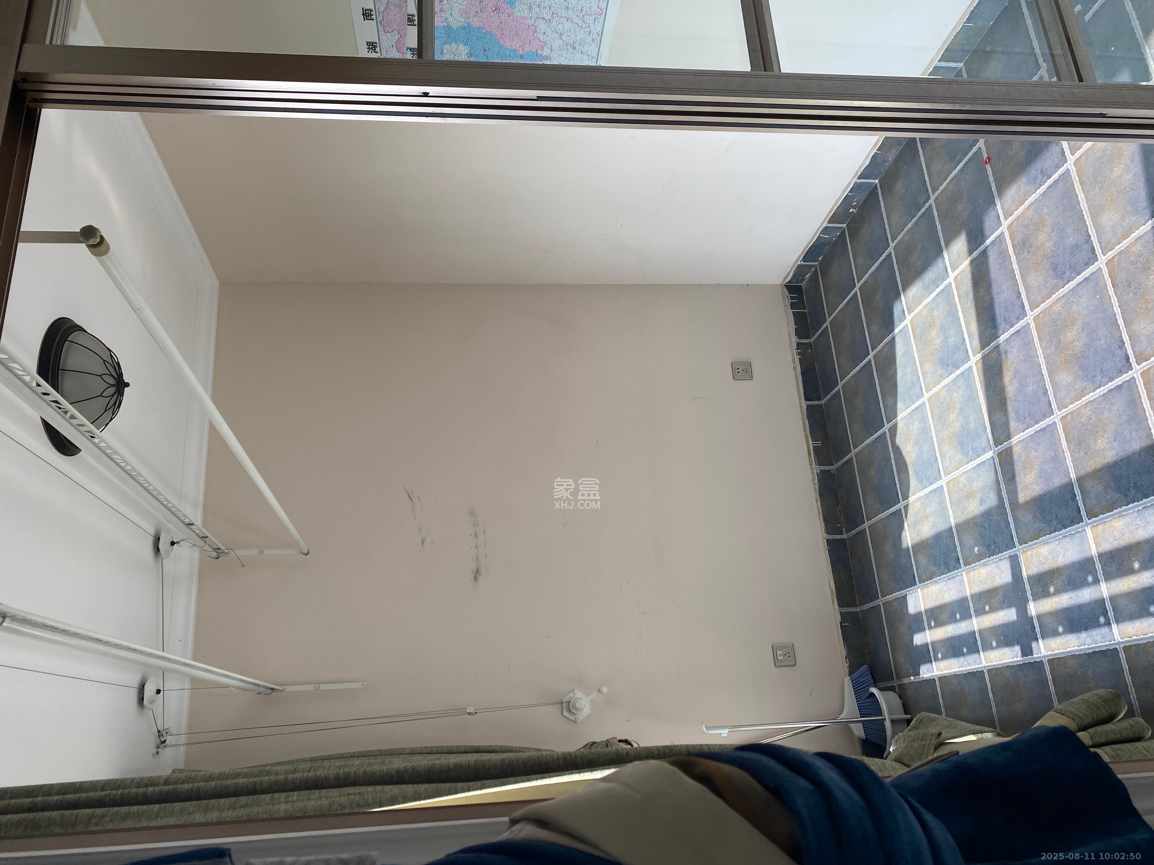 蓝光幸福满庭  4室2厅2卫    2800.0元/月室内图