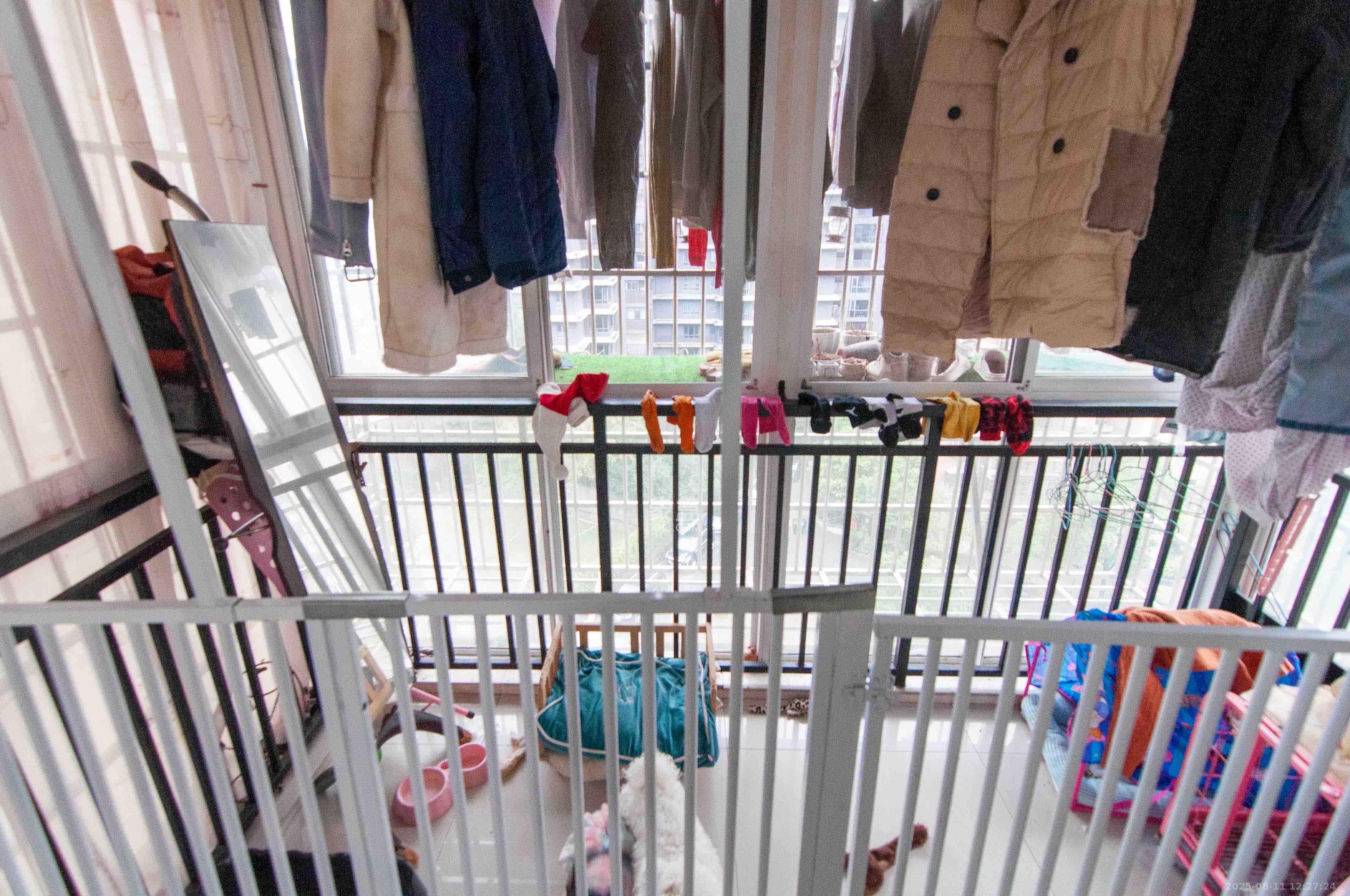 龙王港社区 2室2厅1卫 2300.0元/月 龙王港社区 2室2厅1卫 2300.0元/月室内图