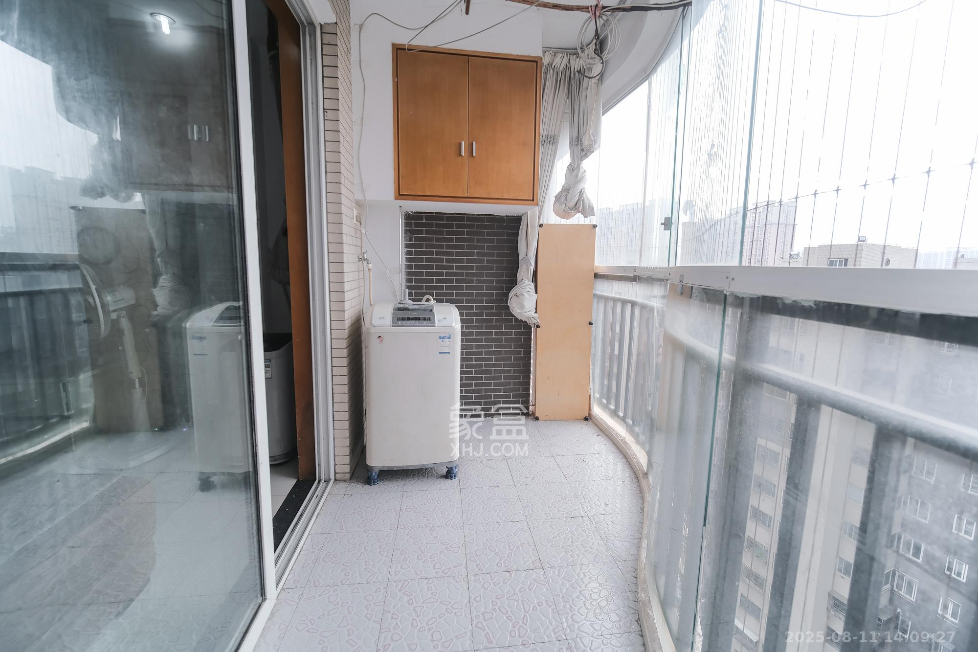 世景华庭 2室2厅1卫 43.0万 世景华庭 2室2厅1卫 43.0万阳台