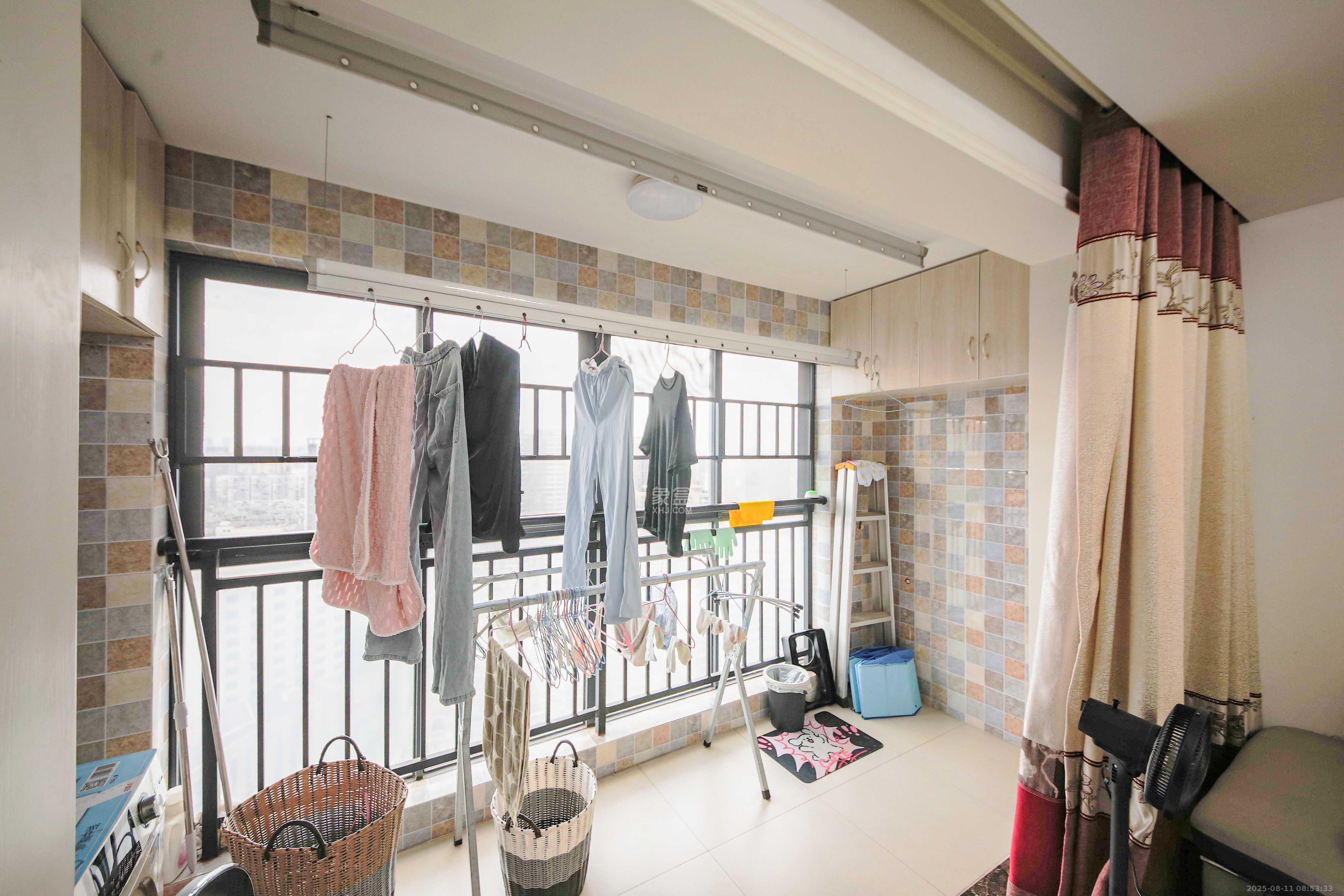 长城雅苑  3室2厅2卫    102.0万 长城雅苑  3室2厅2卫    102.0万阳台