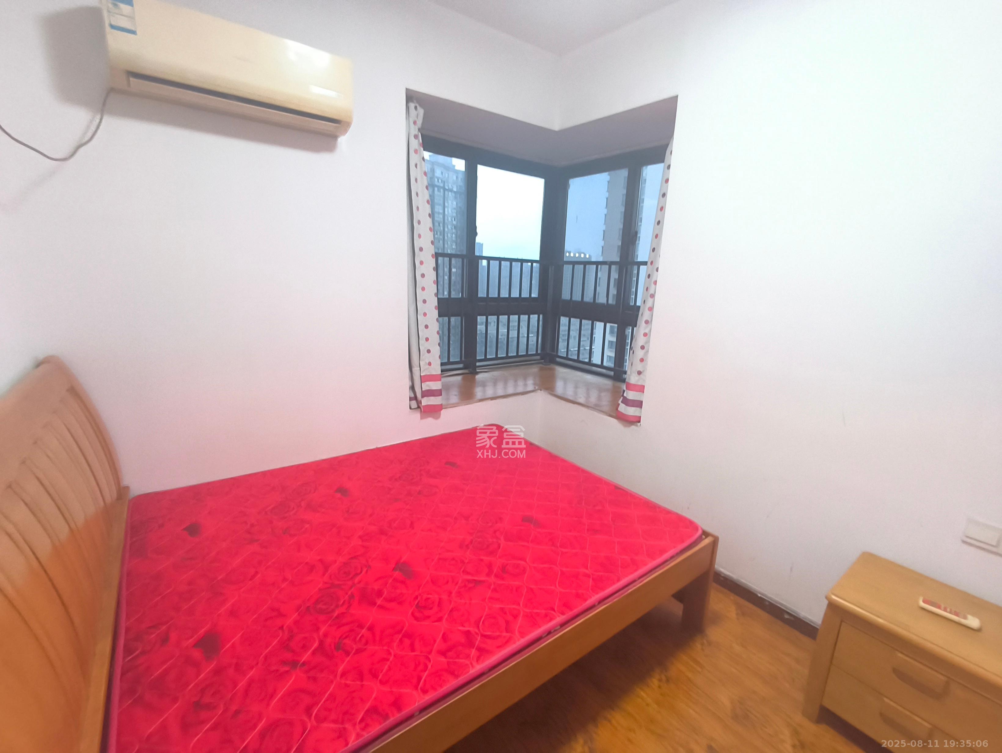 高鑫麓城 3室2厅1卫 2400.0元/月 高鑫麓城 3室2厅1卫 2400.0元/月室内图